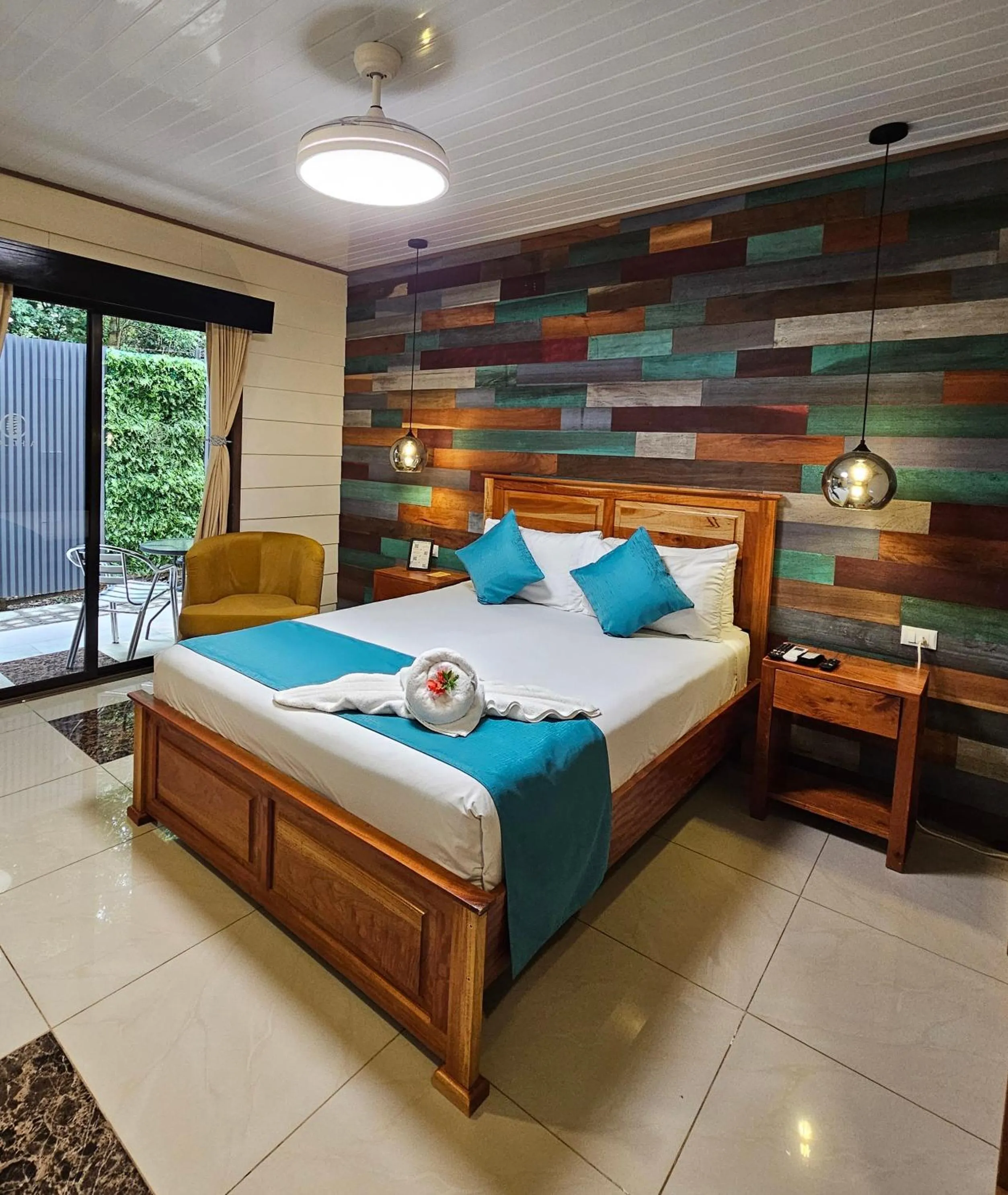 Bed in Calathea Hotel Monteverde