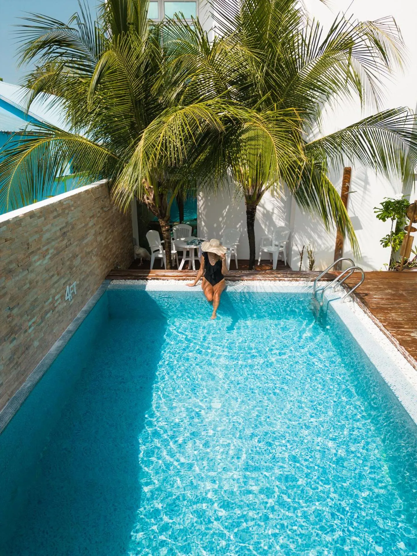 Swimming pool in PERLA Dhangethi