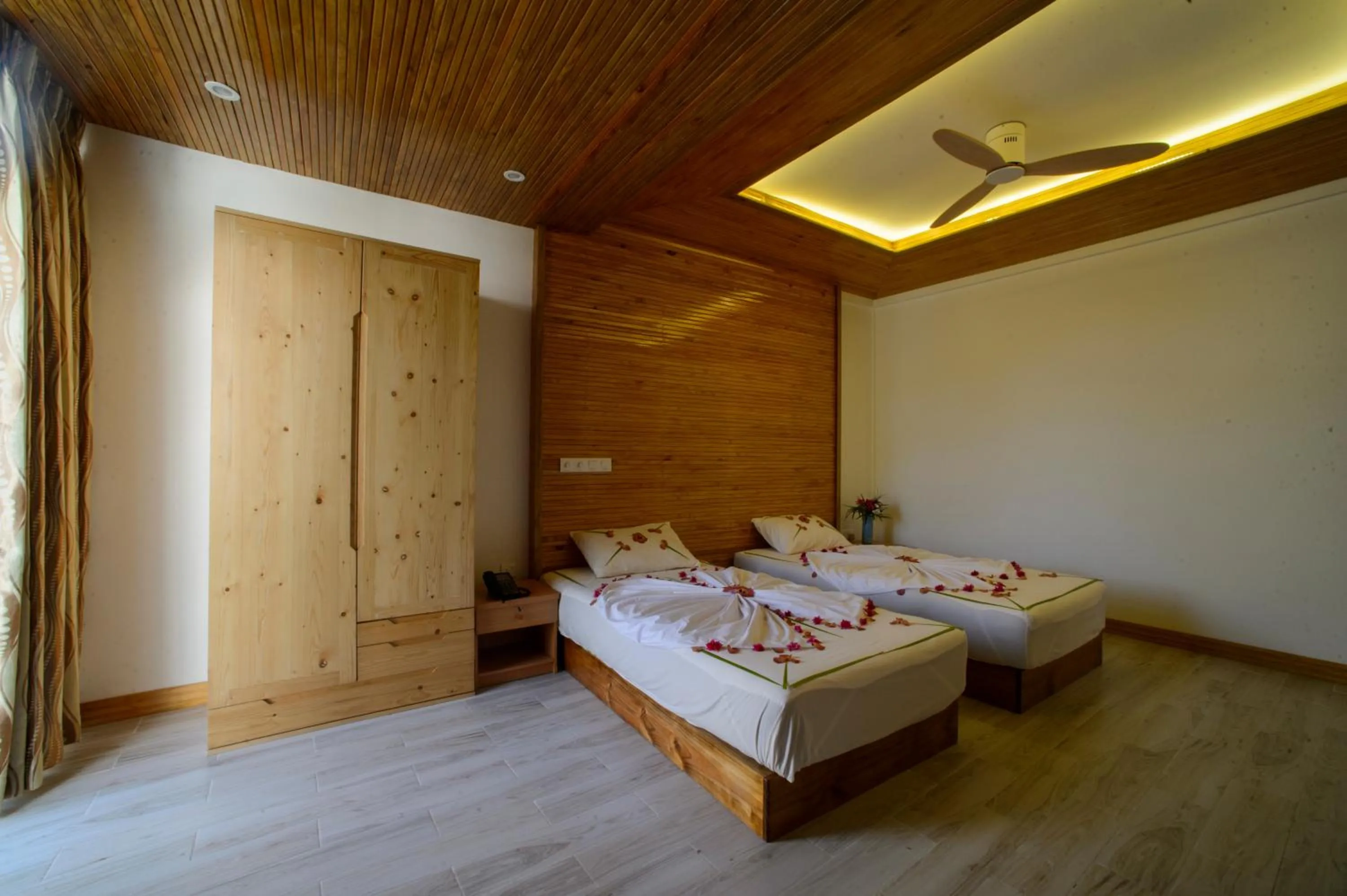 Bedroom, Bed in PERLA Dhangethi