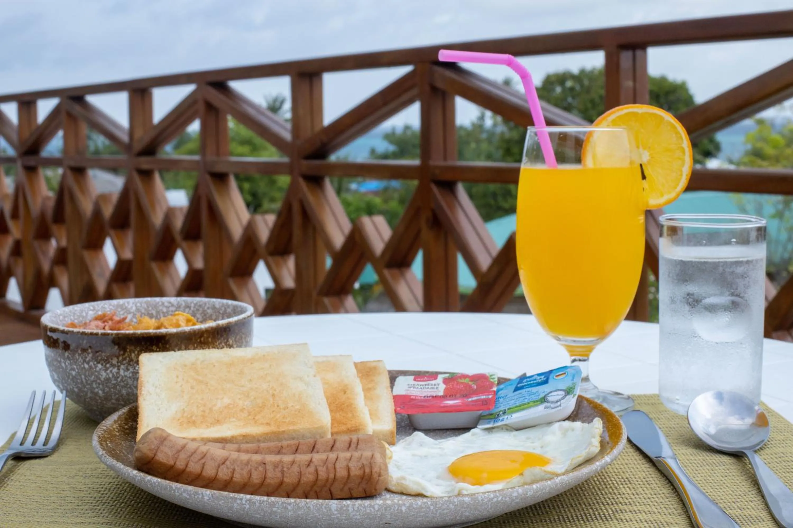 Food and drinks in PERLA Dhangethi