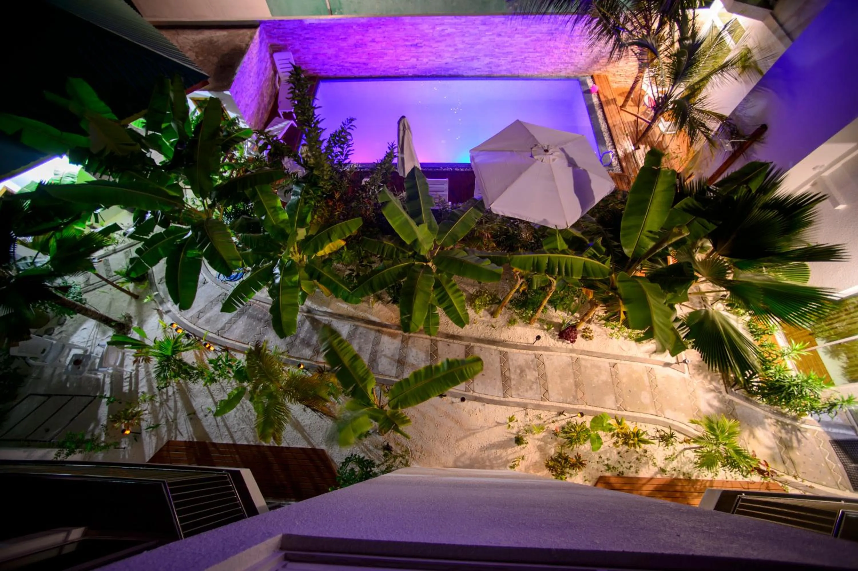 Pool view in PERLA Dhangethi