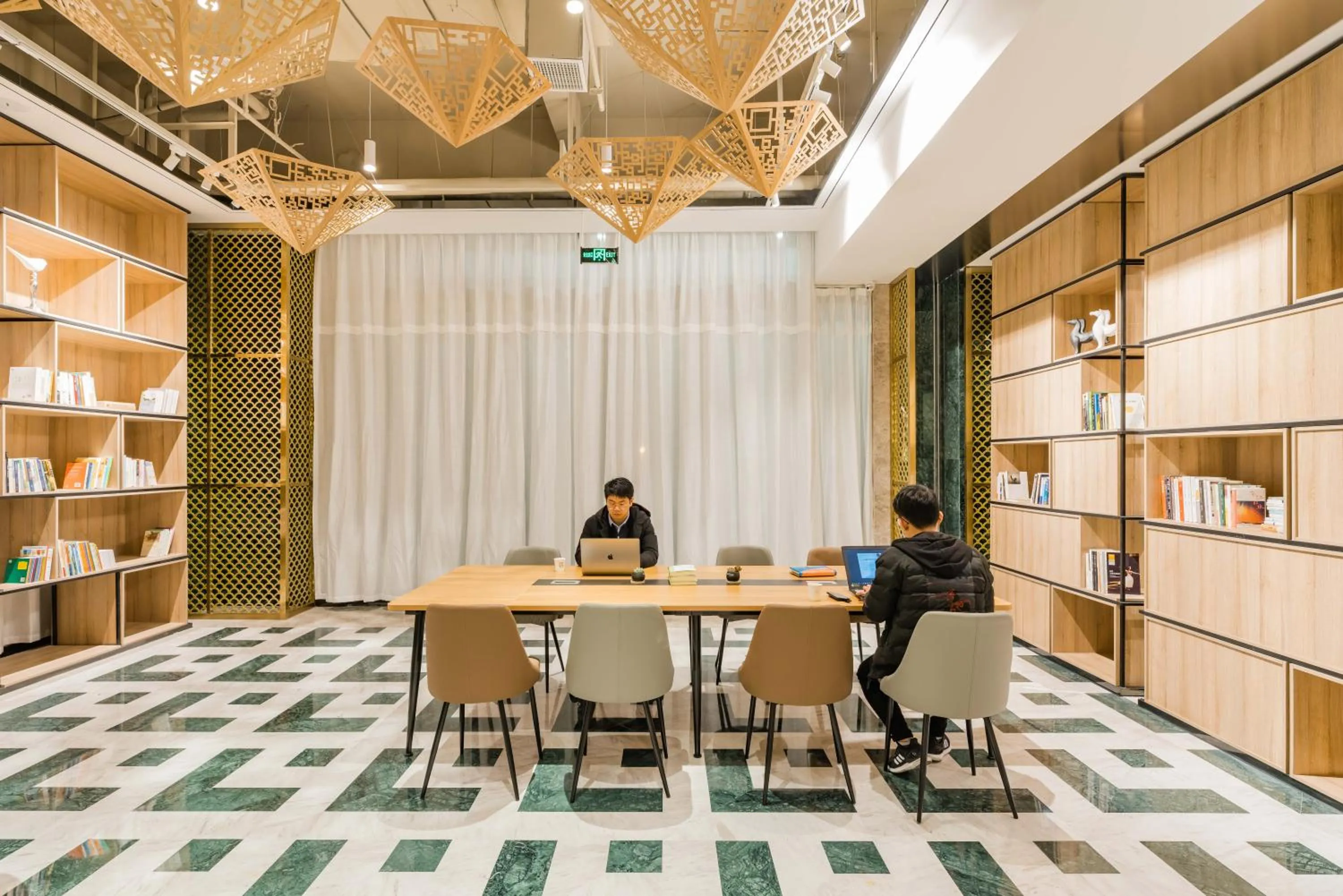 Atour Hotel (Tongxiang Zhenxing Road)