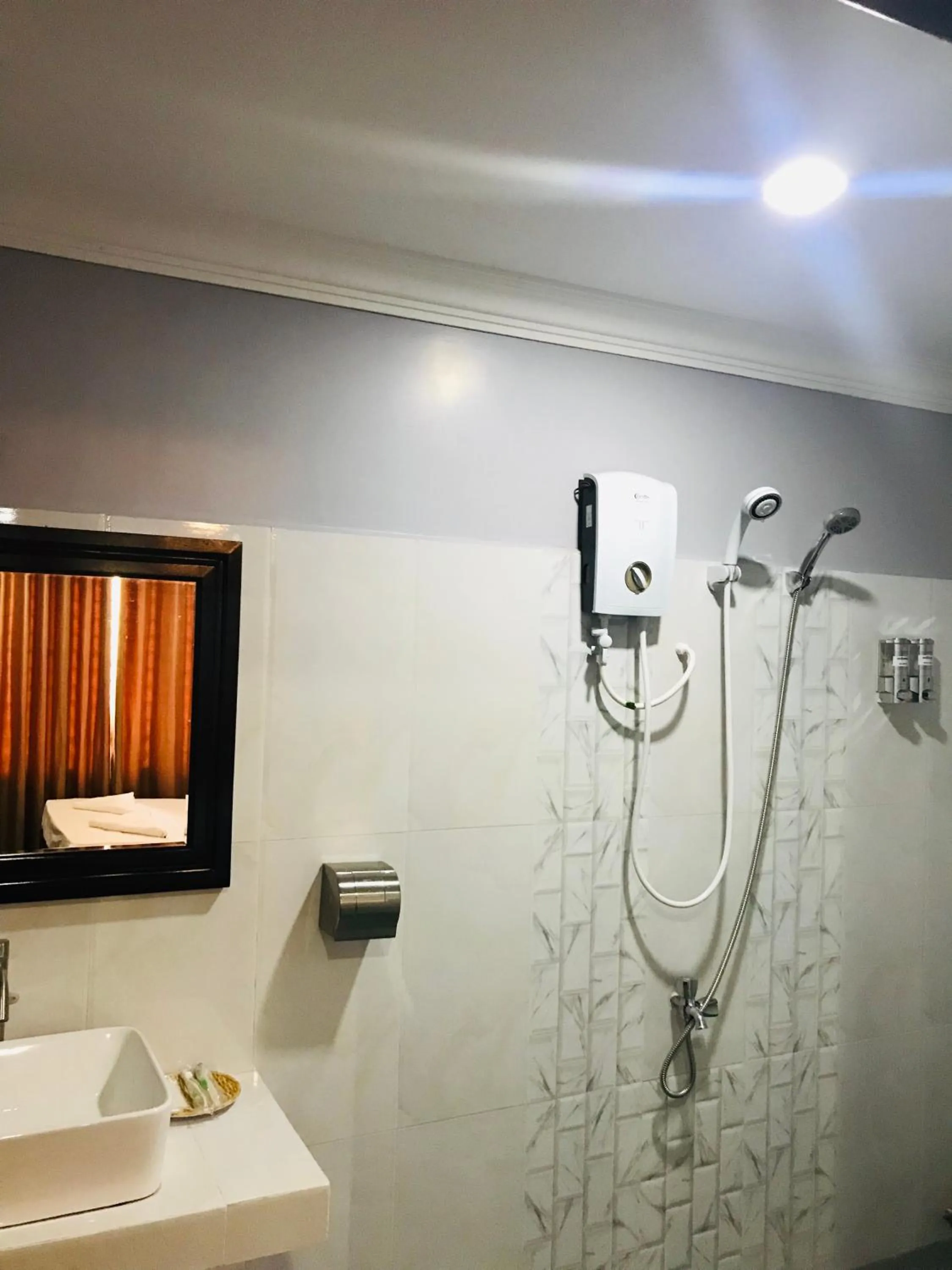 Shower in Maison Rivera Guest House