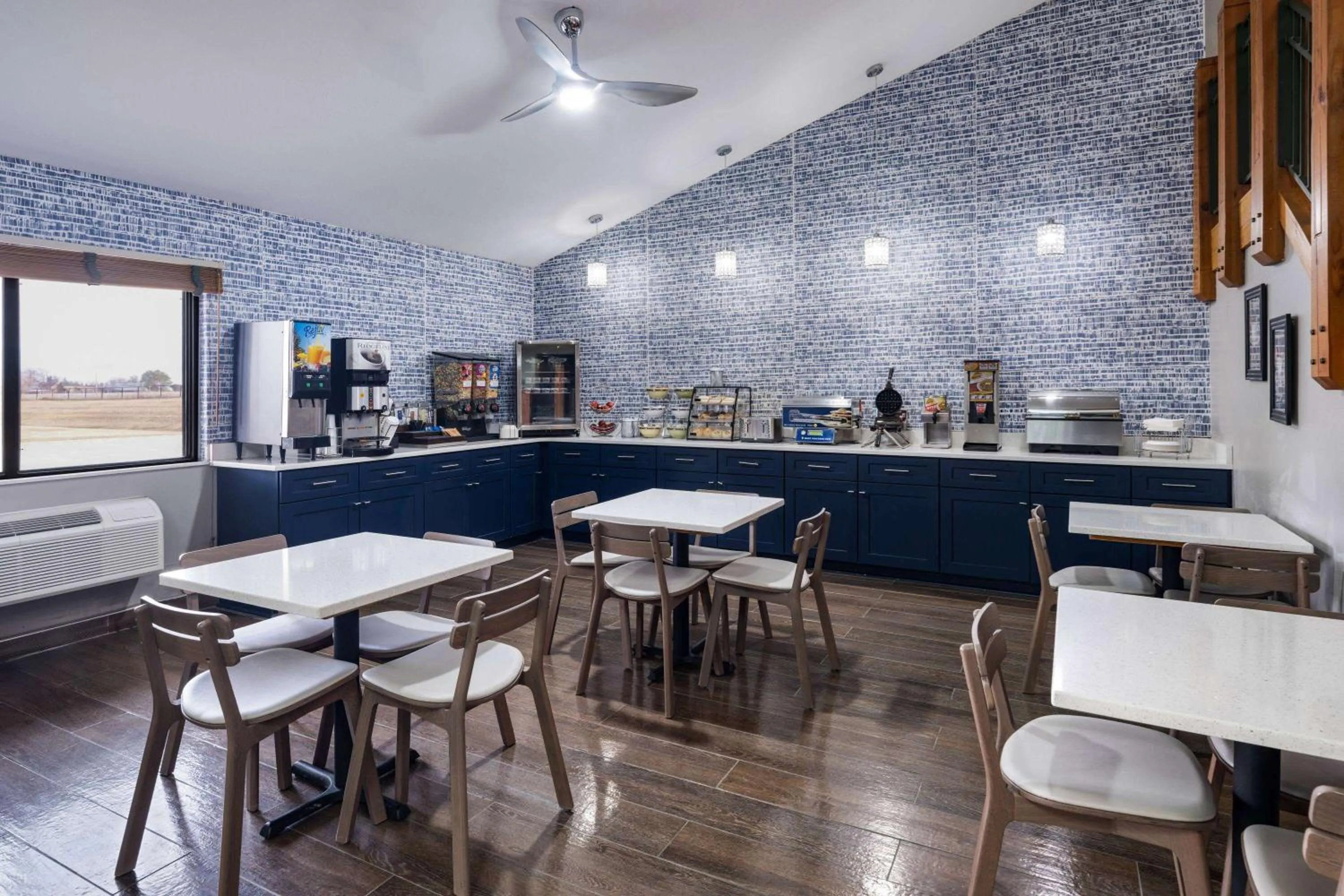 Breakfast in AmericInn by Wyndham Stuart