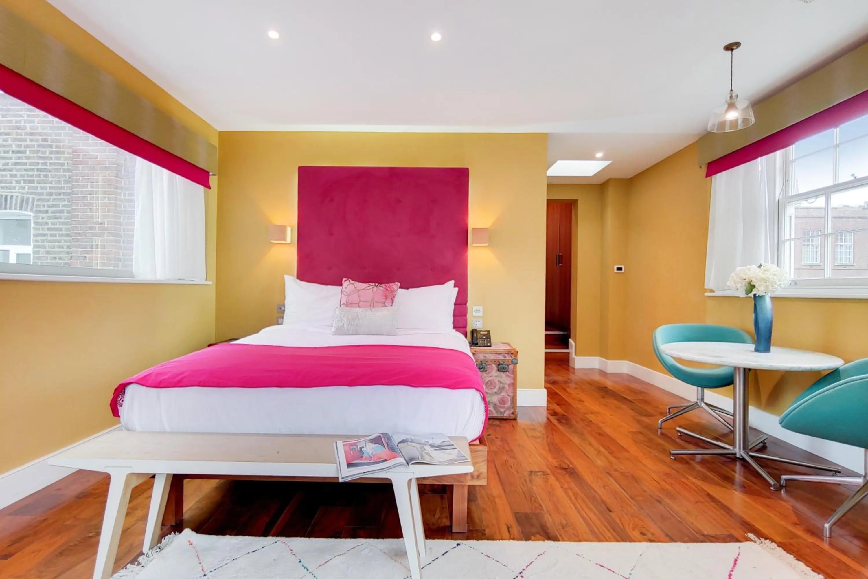 Bedroom, Bed in Residences at The Gyle - London