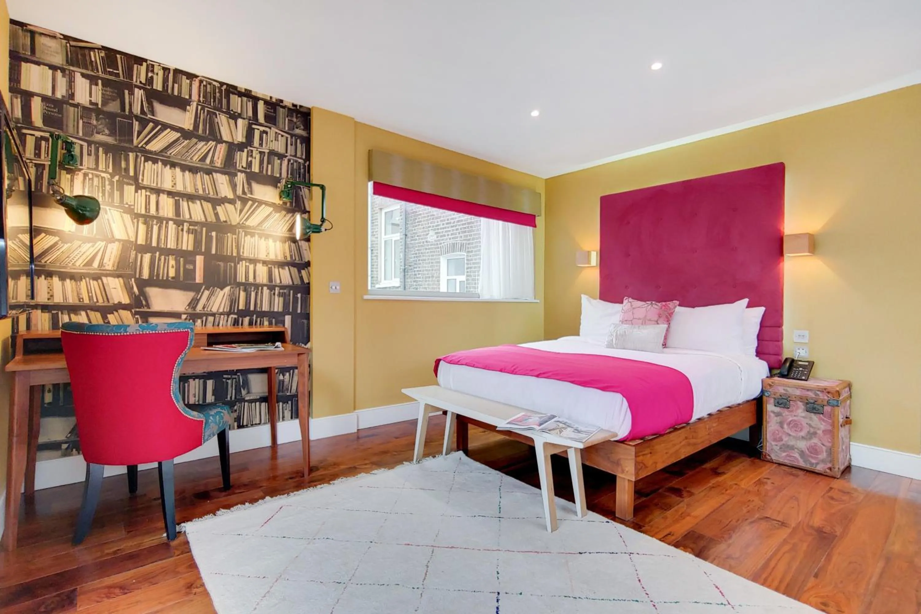 Bedroom, Bed in Residences at The Gyle - London