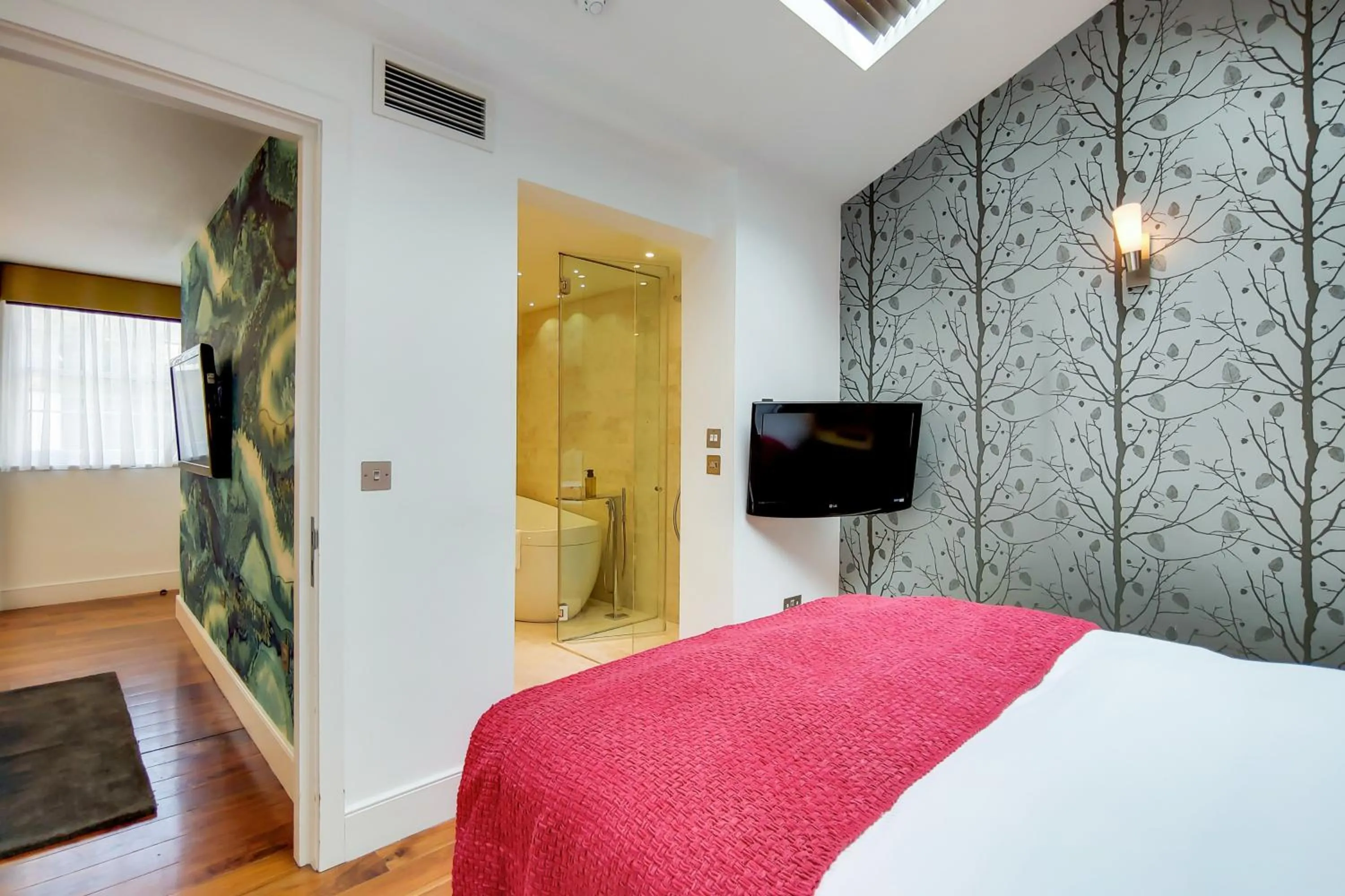 Bedroom, Bed in Residences at The Gyle - London