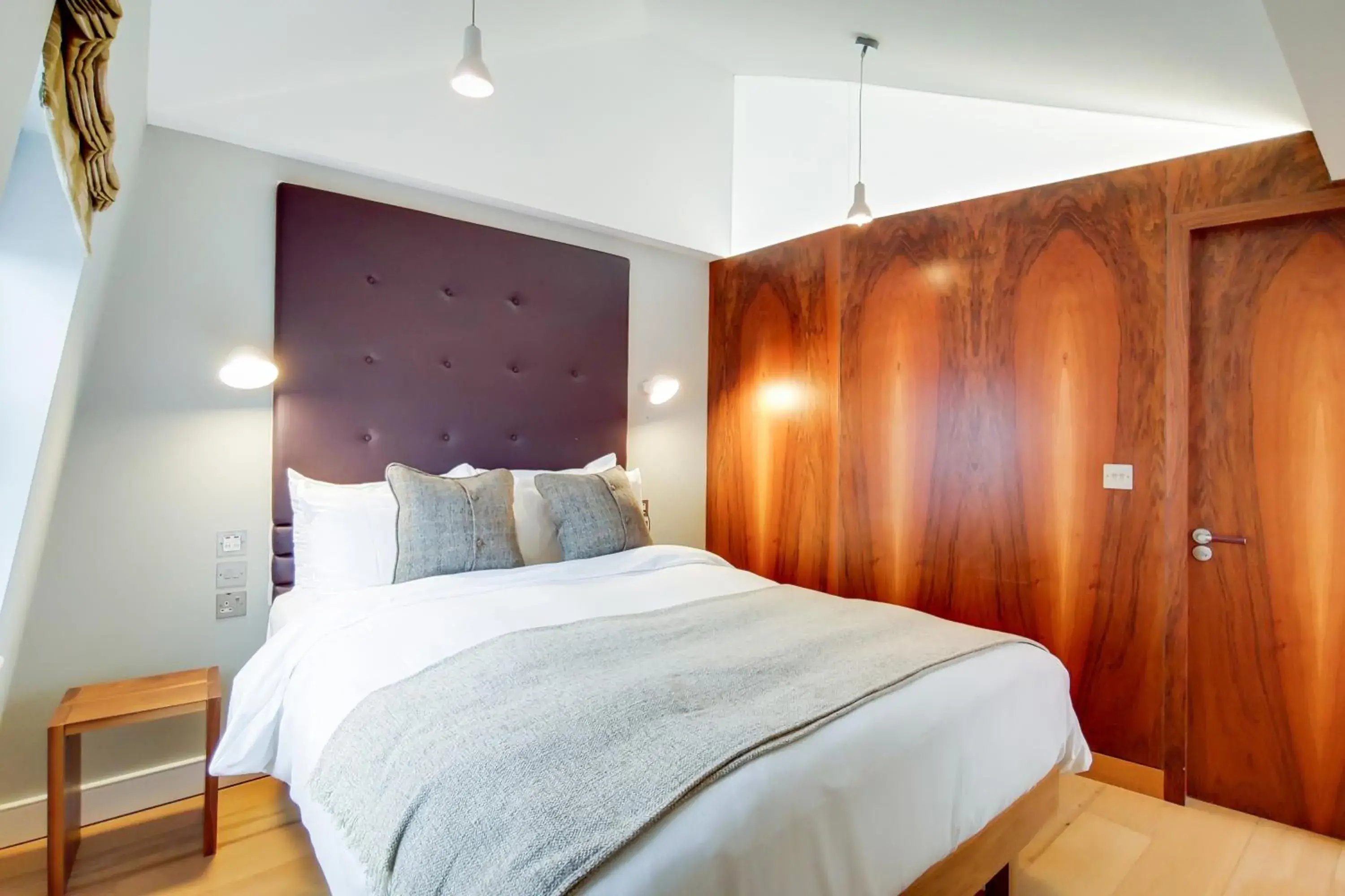 Spacious Top Floor Apartment in Residences at The Gyle - London Spacious Top Floor Apartment in Residences at The Gyle - London