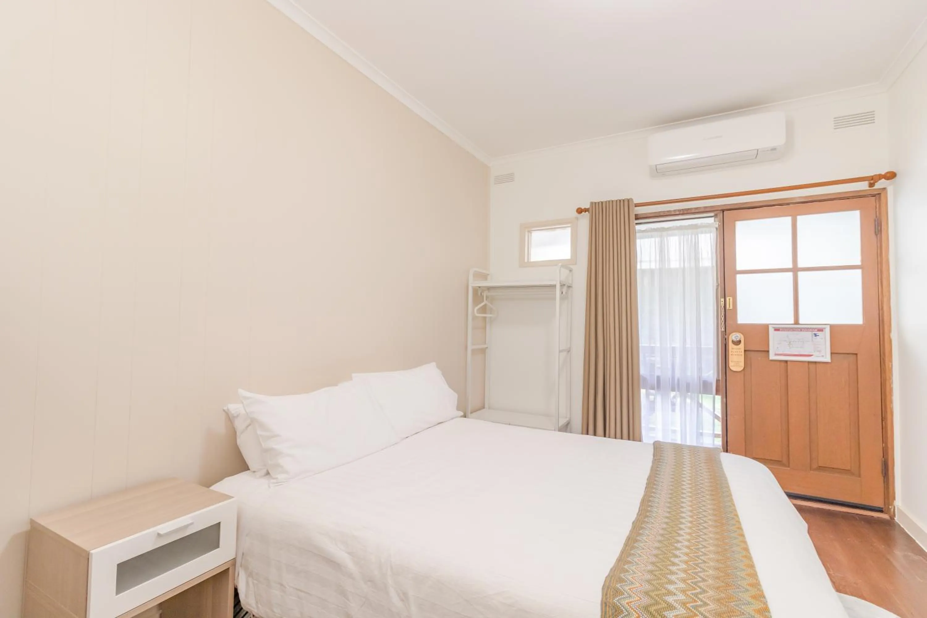 Bed in Warburton Lodge