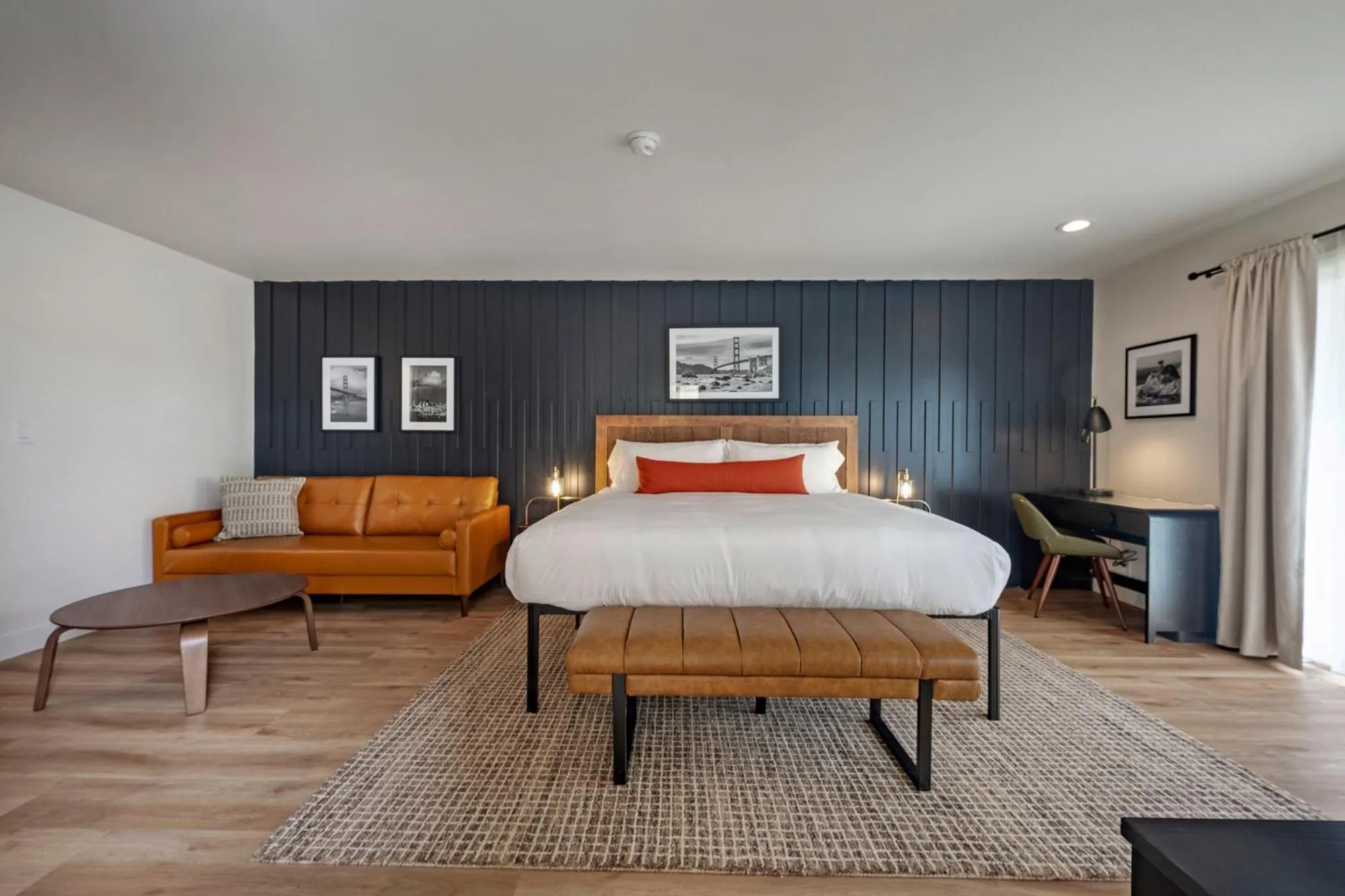 Deluxe King Room in Bodega Coast Inn and Suites