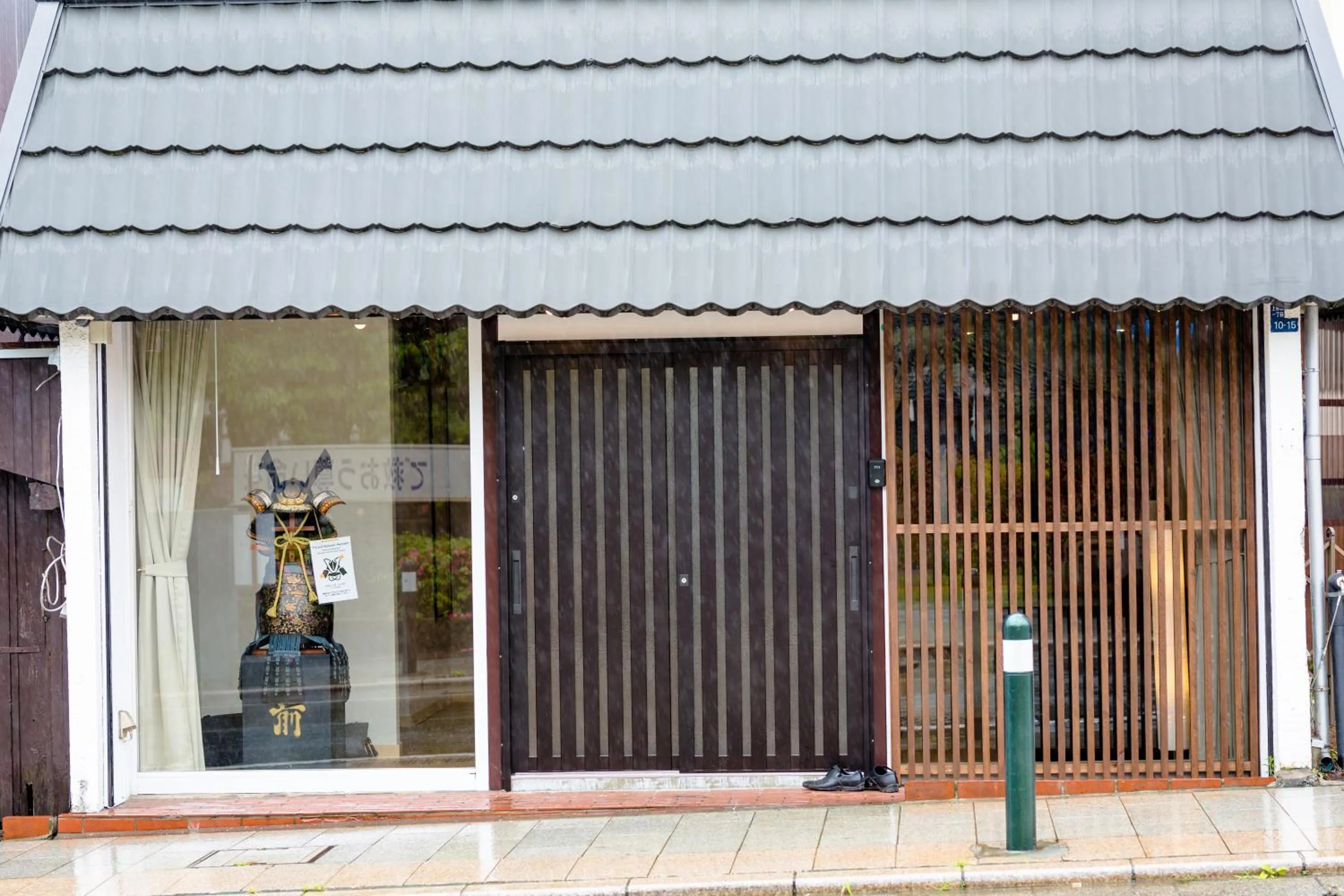 Facade/entrance in The road to Mt.Fuji