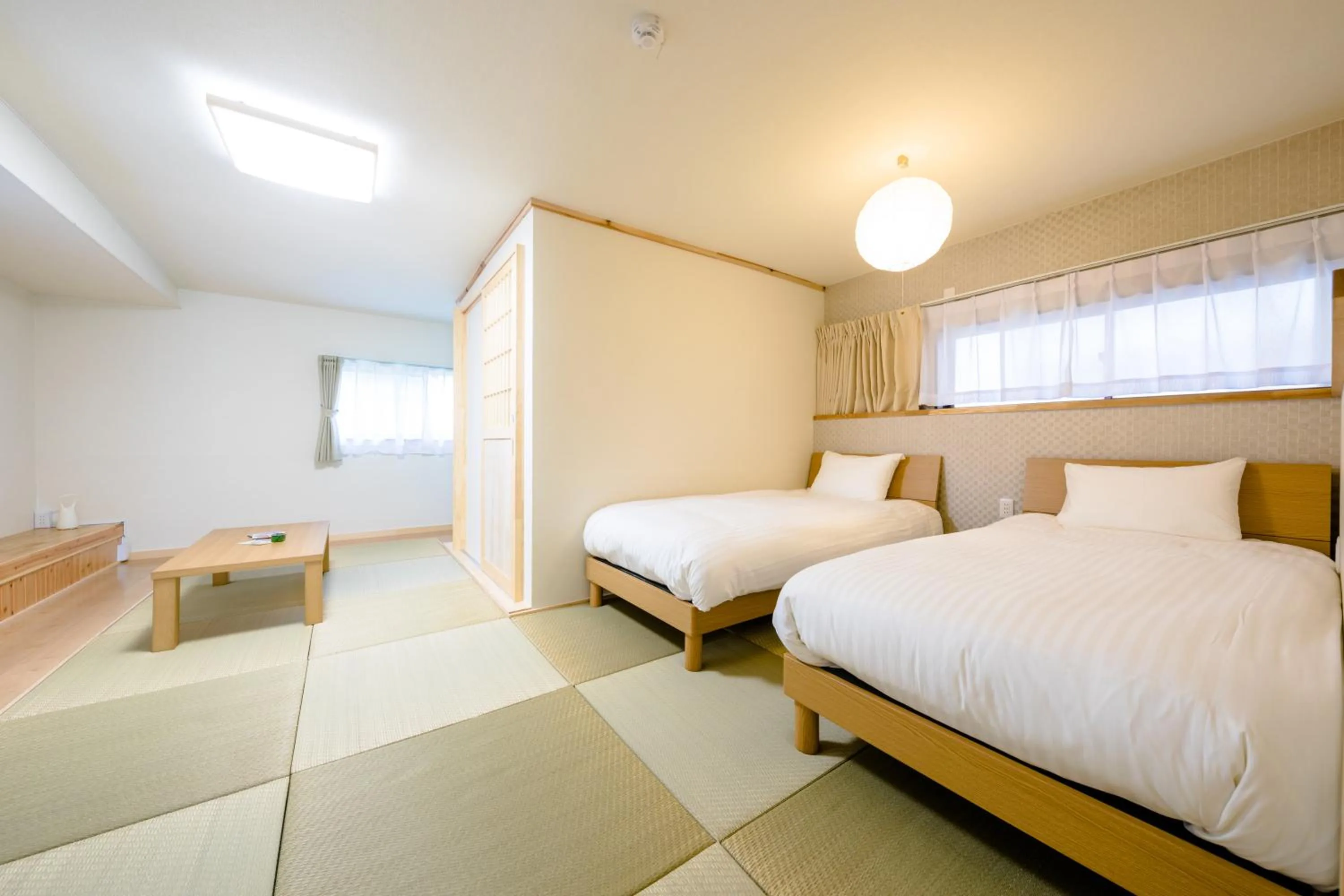 Bedroom, Bed in The road to Mt.Fuji