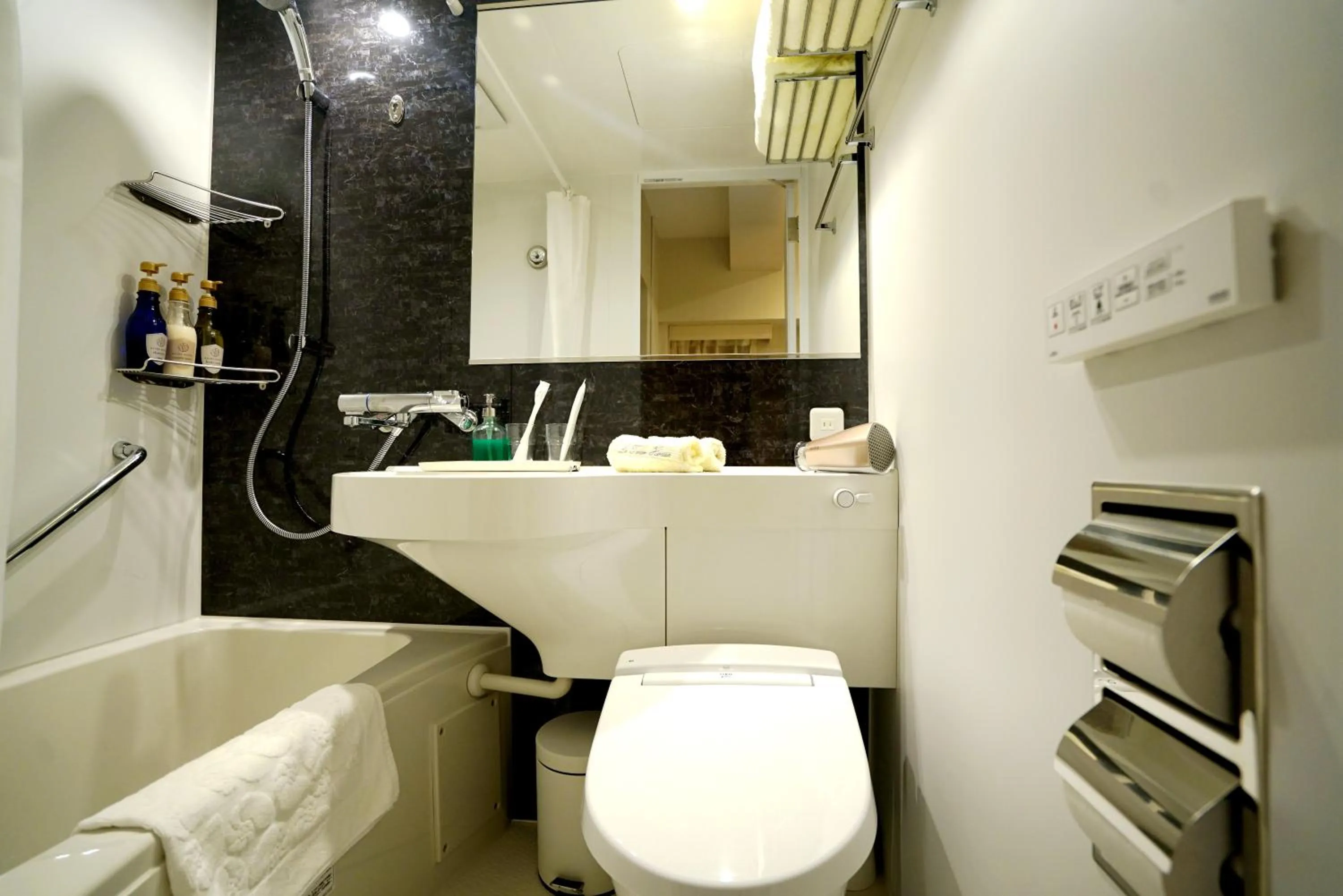 Bathroom in Le Tour Hotel Akihabara Ekimae 楽途ホテル秋葉原駅前店