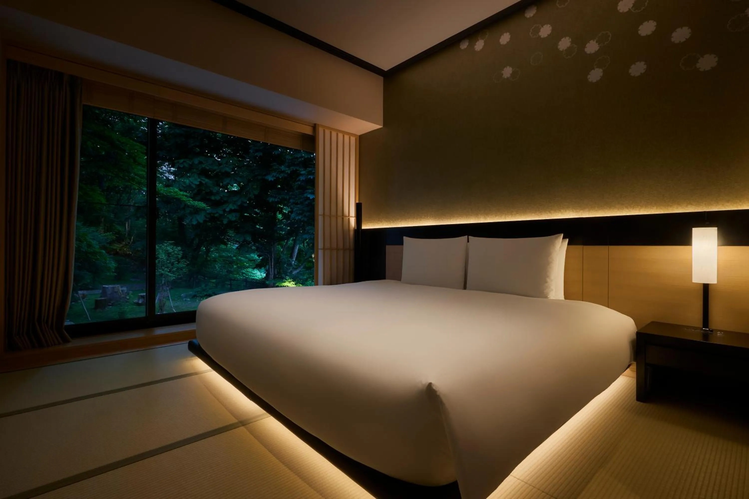 Bedroom, Bed in Chalet Ivy Jozankei