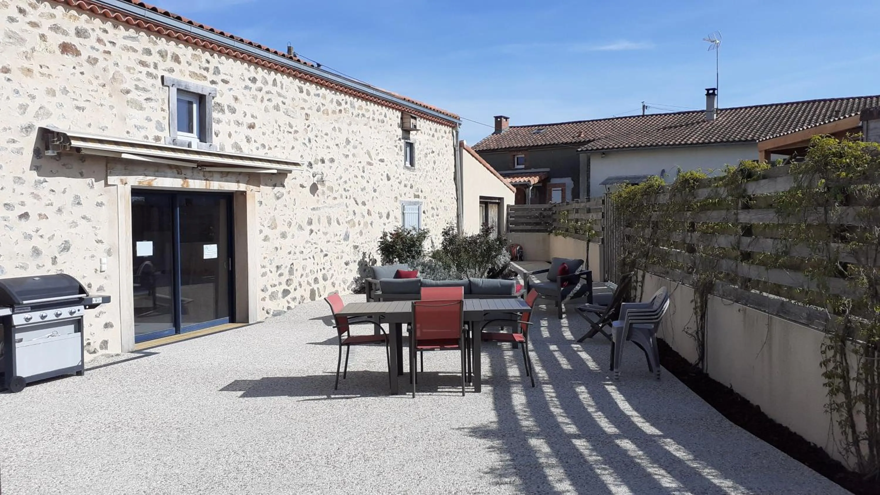 Patio in LES GALAINES