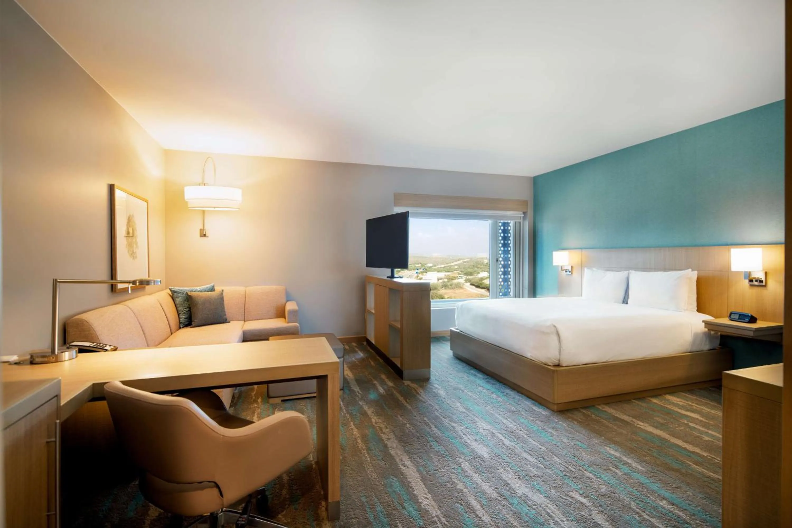 Photo of the whole room, Bed in Hyatt Place Aruba Airport