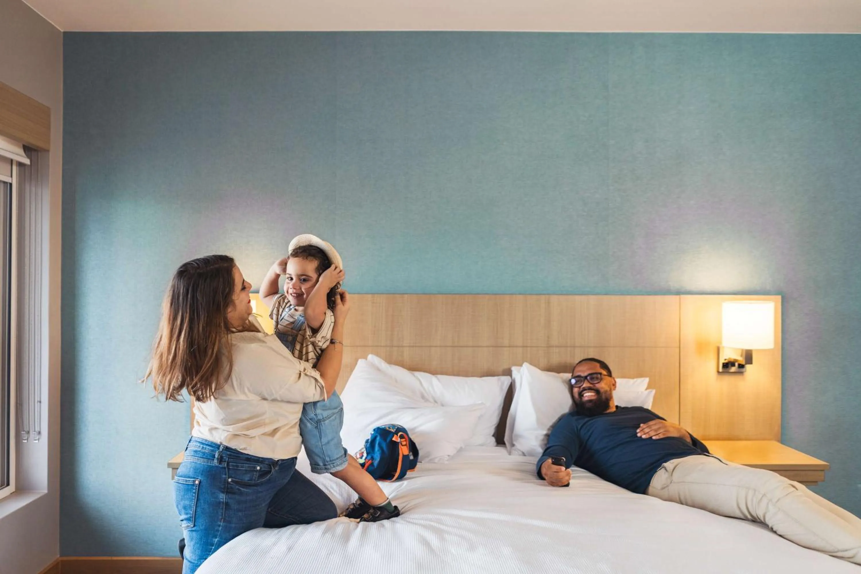 Photo of the whole room, Bed in Hyatt Place Aruba Airport