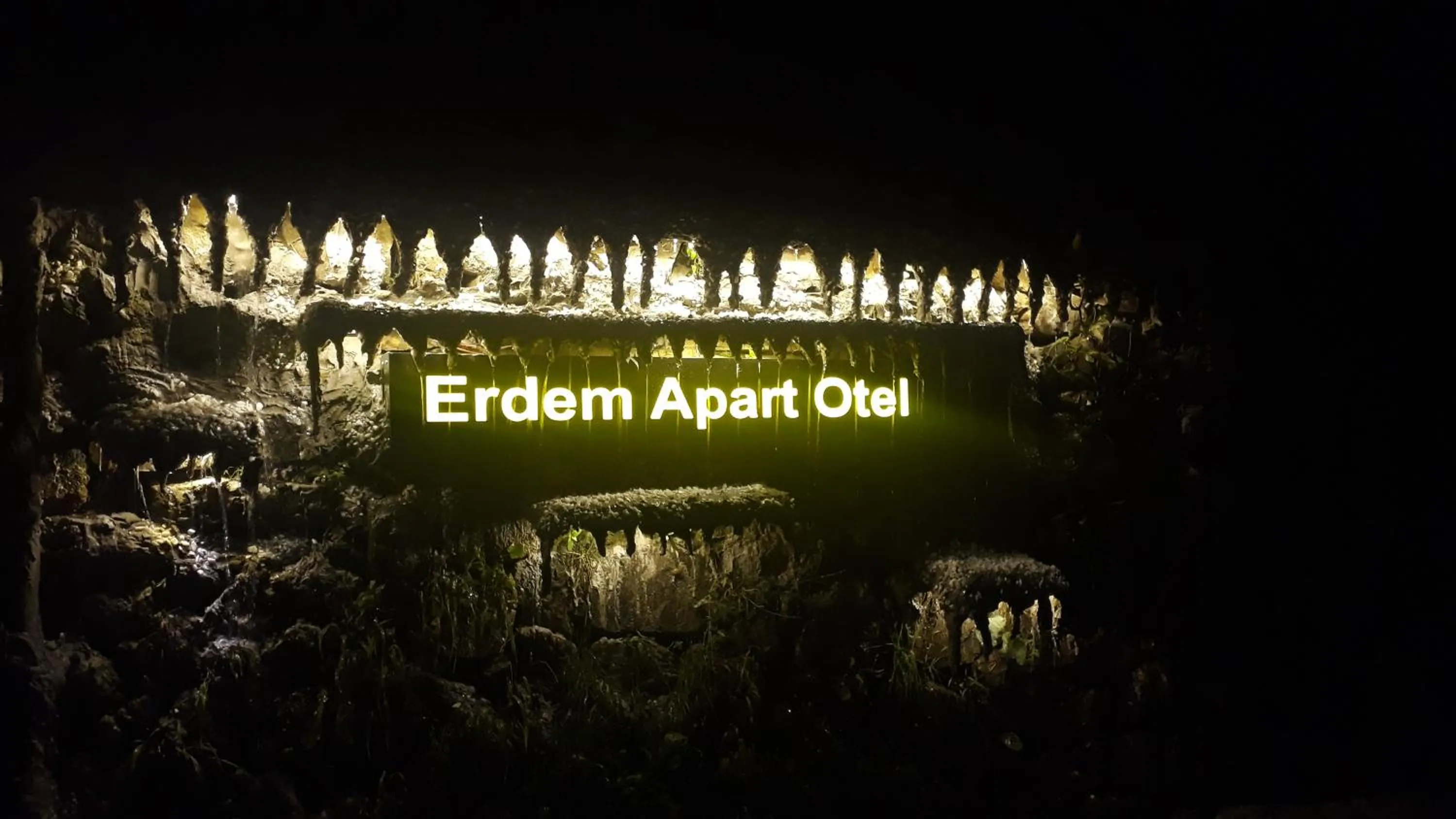 Logo/Certificate/Sign in Erdem Apart Otel