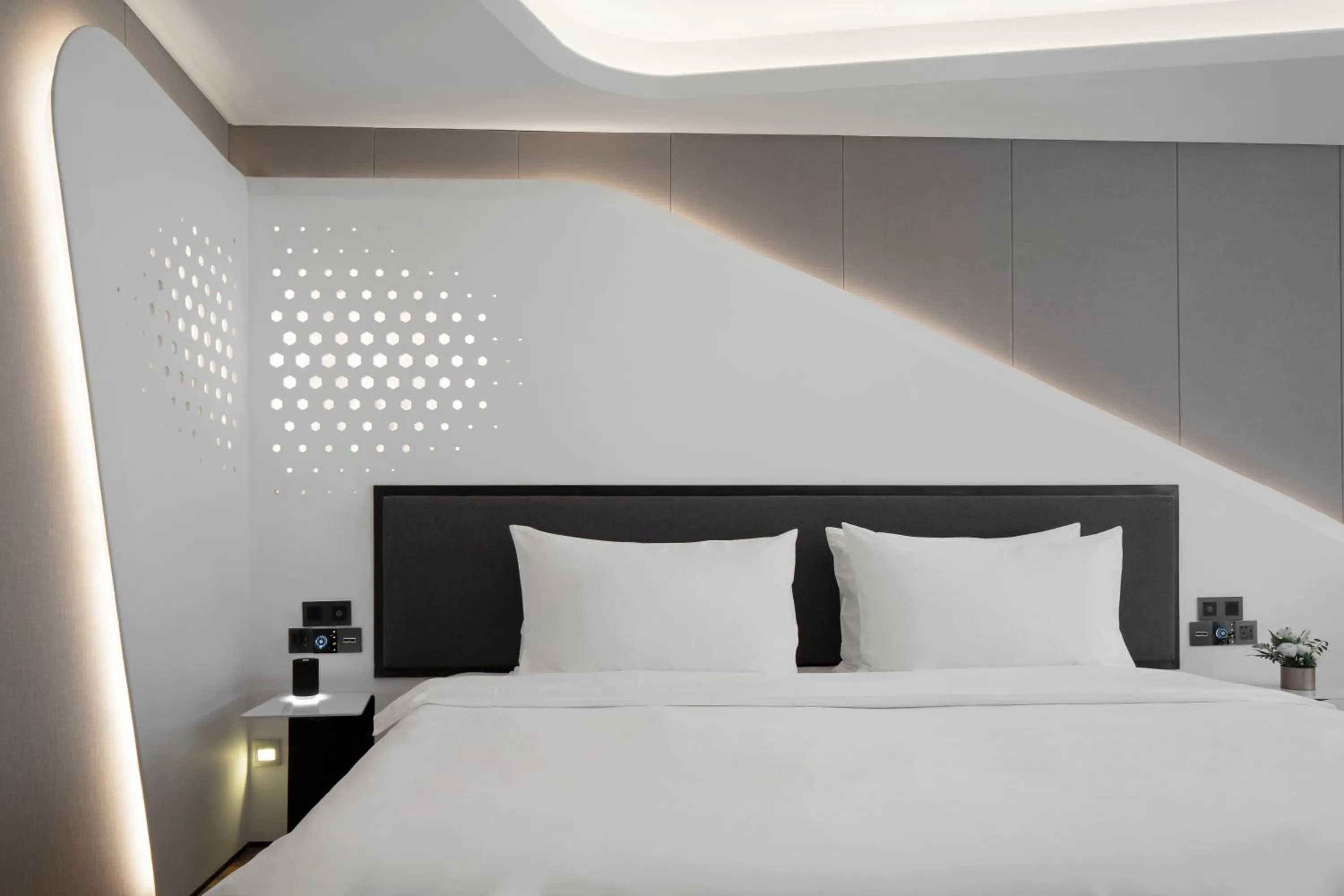 Bed in FlyZoo Hotel - Alibaba Future Hotel