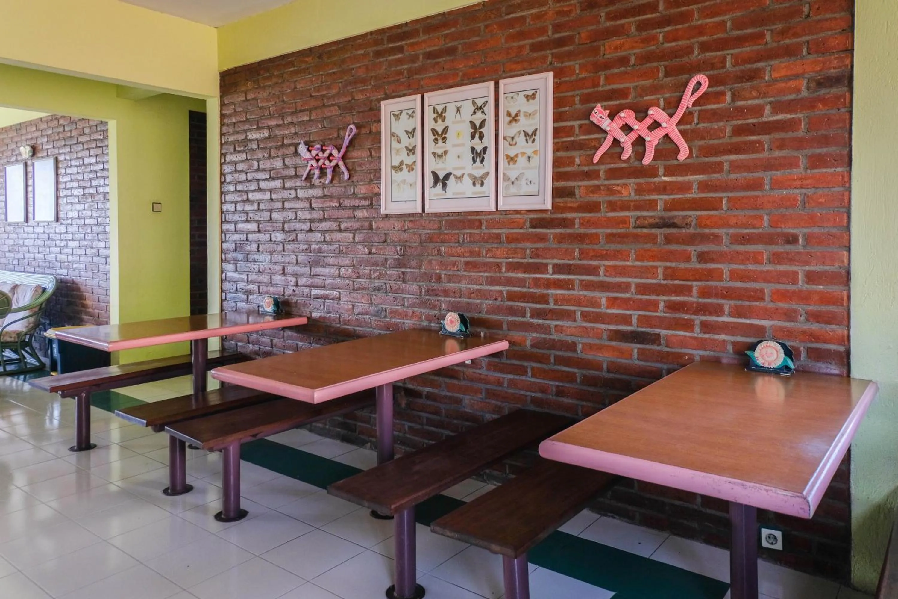 RedDoorz Syariah near Kopeng Treetop Adventure