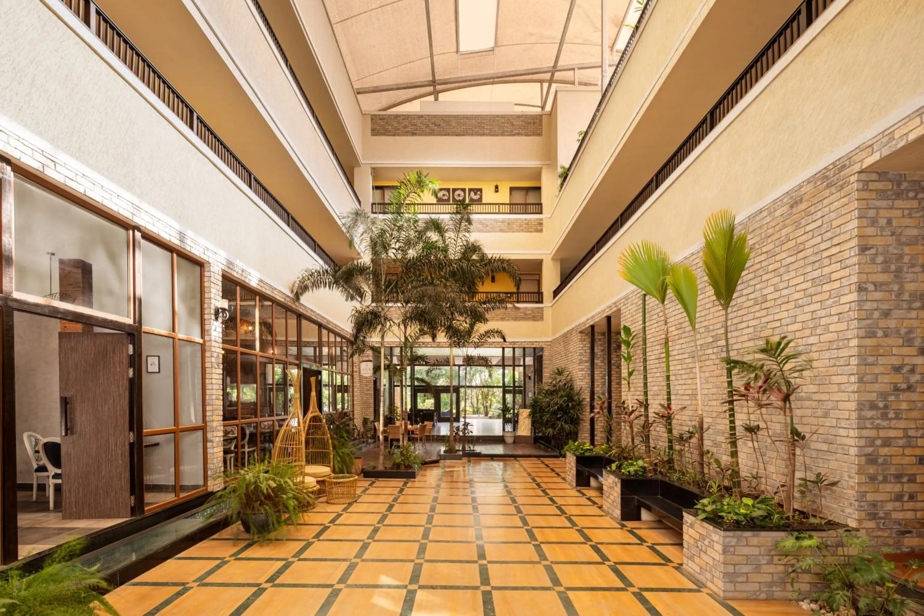 Day in The Summer House, Pachmarhi - AM Hotel Kollection