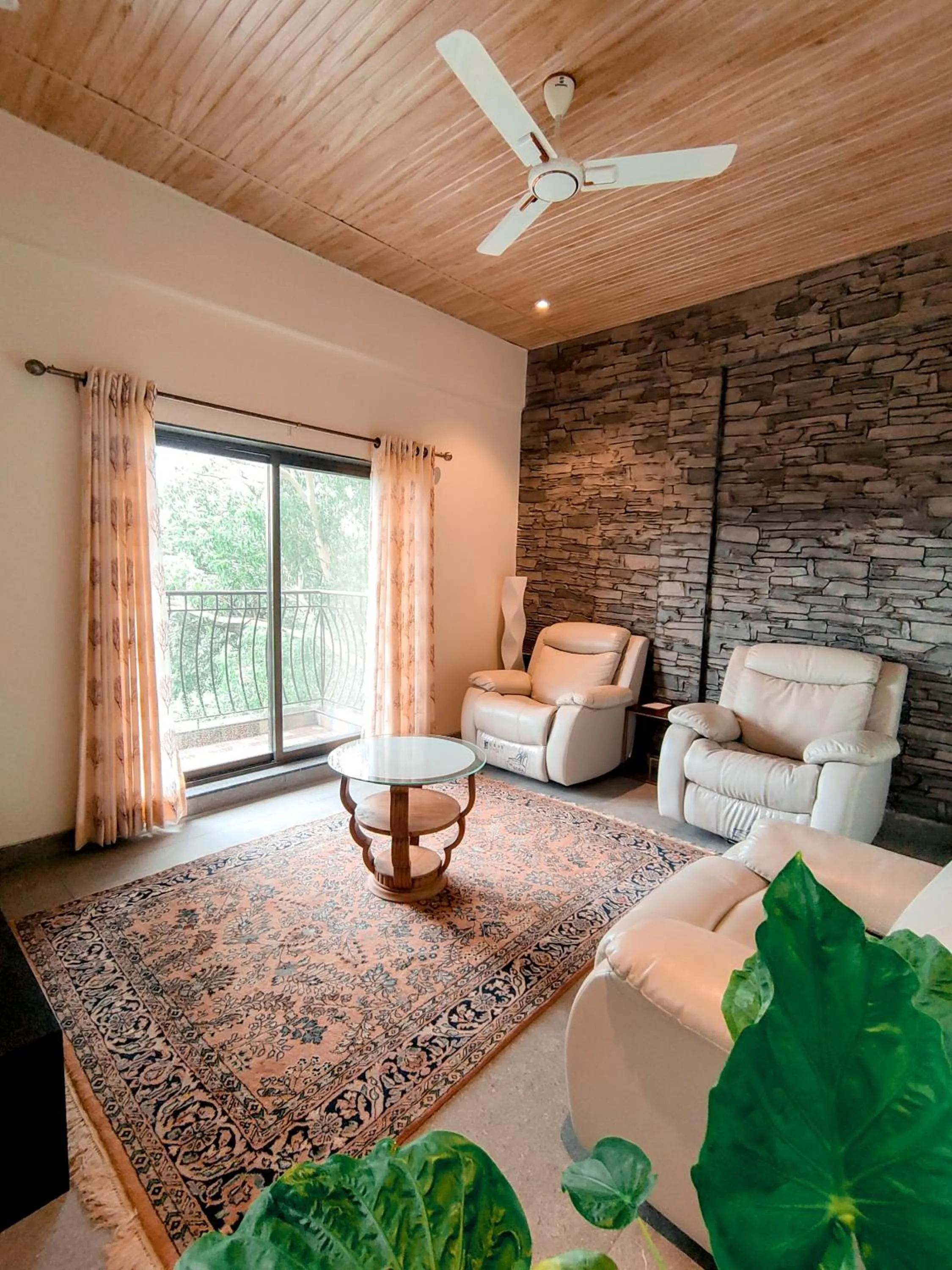 Seating area, Bed in The Summer House, Pachmarhi - AM Hotel Kollection