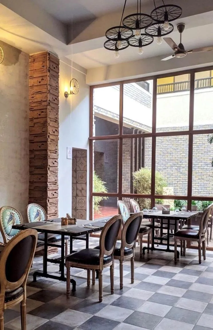 Restaurant/places to eat in The Summer House, Pachmarhi - AM Hotel Kollection