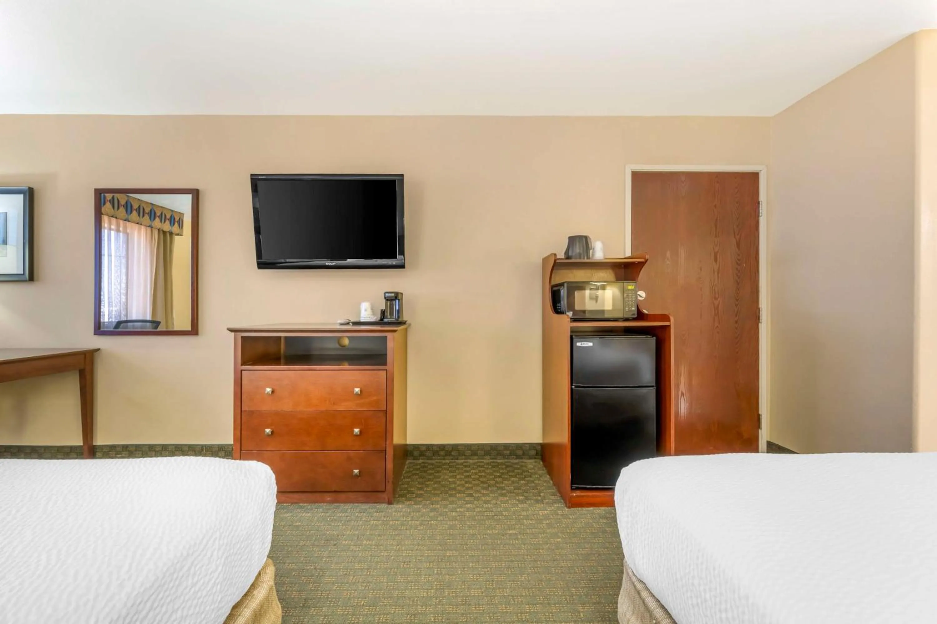 Bedroom, Bed in Best Western Parker Inn