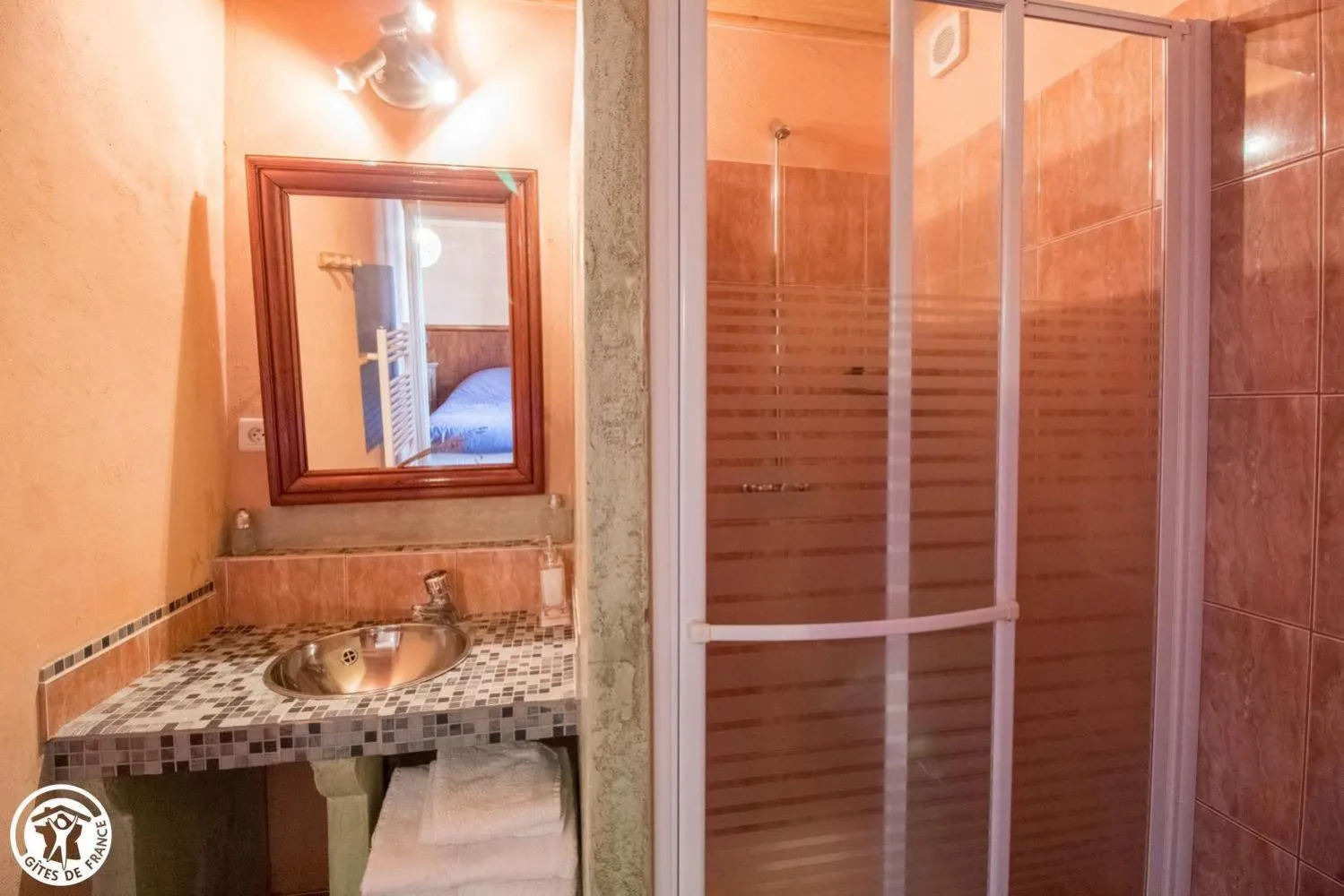 Bathroom in La maison des archers