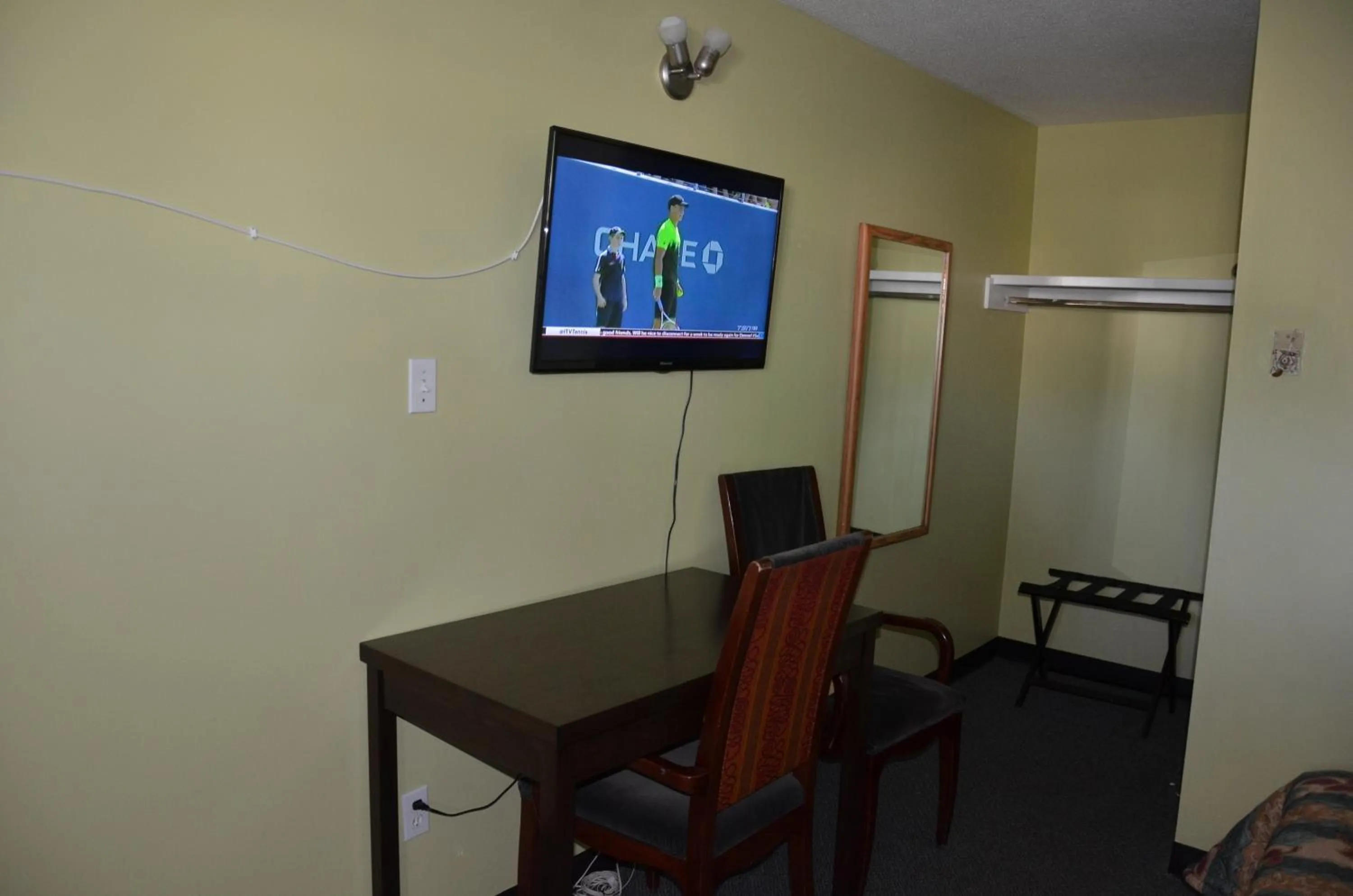 TV and multimedia in Coachman Inn