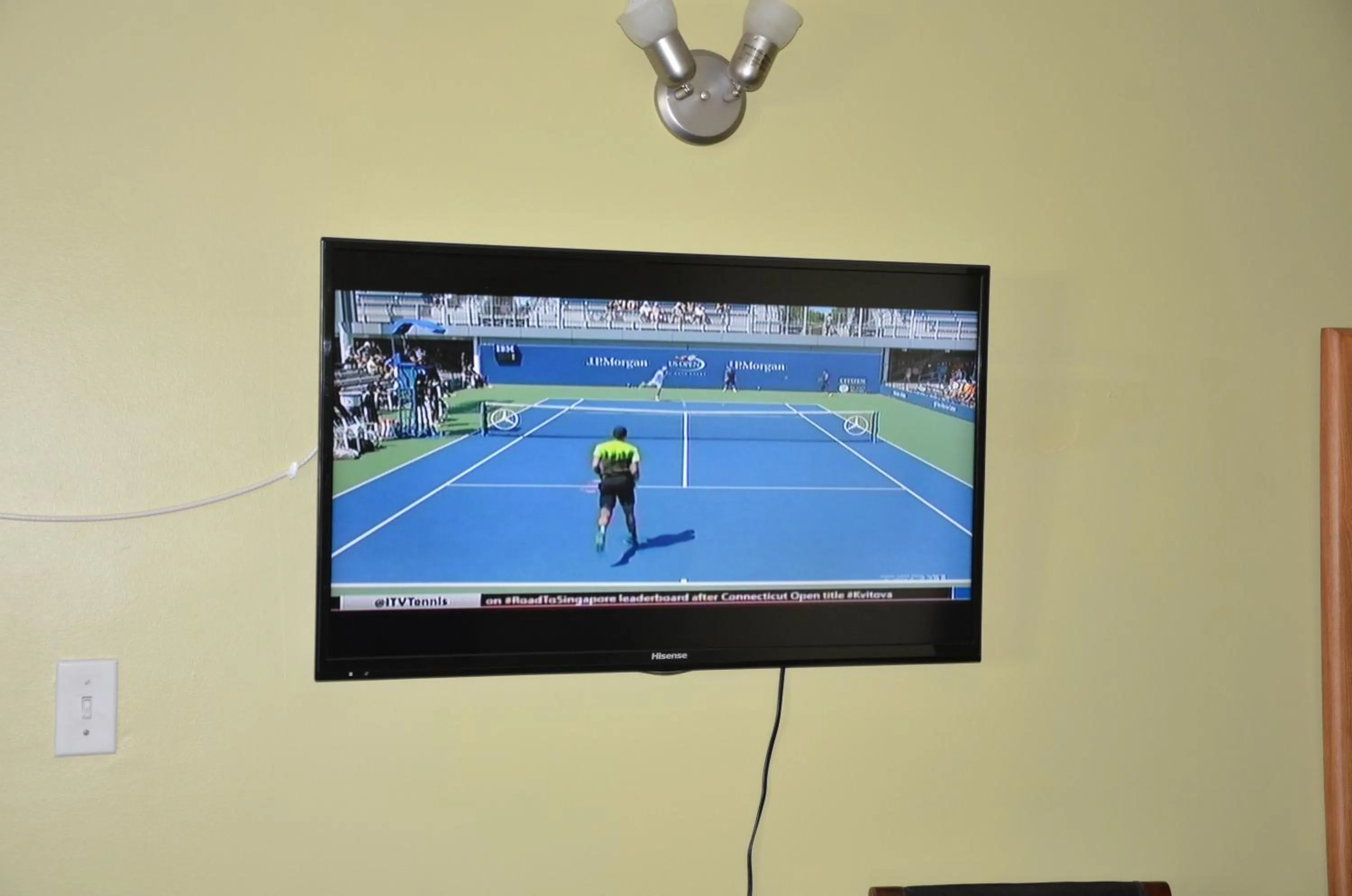 TV and multimedia in Coachman Inn