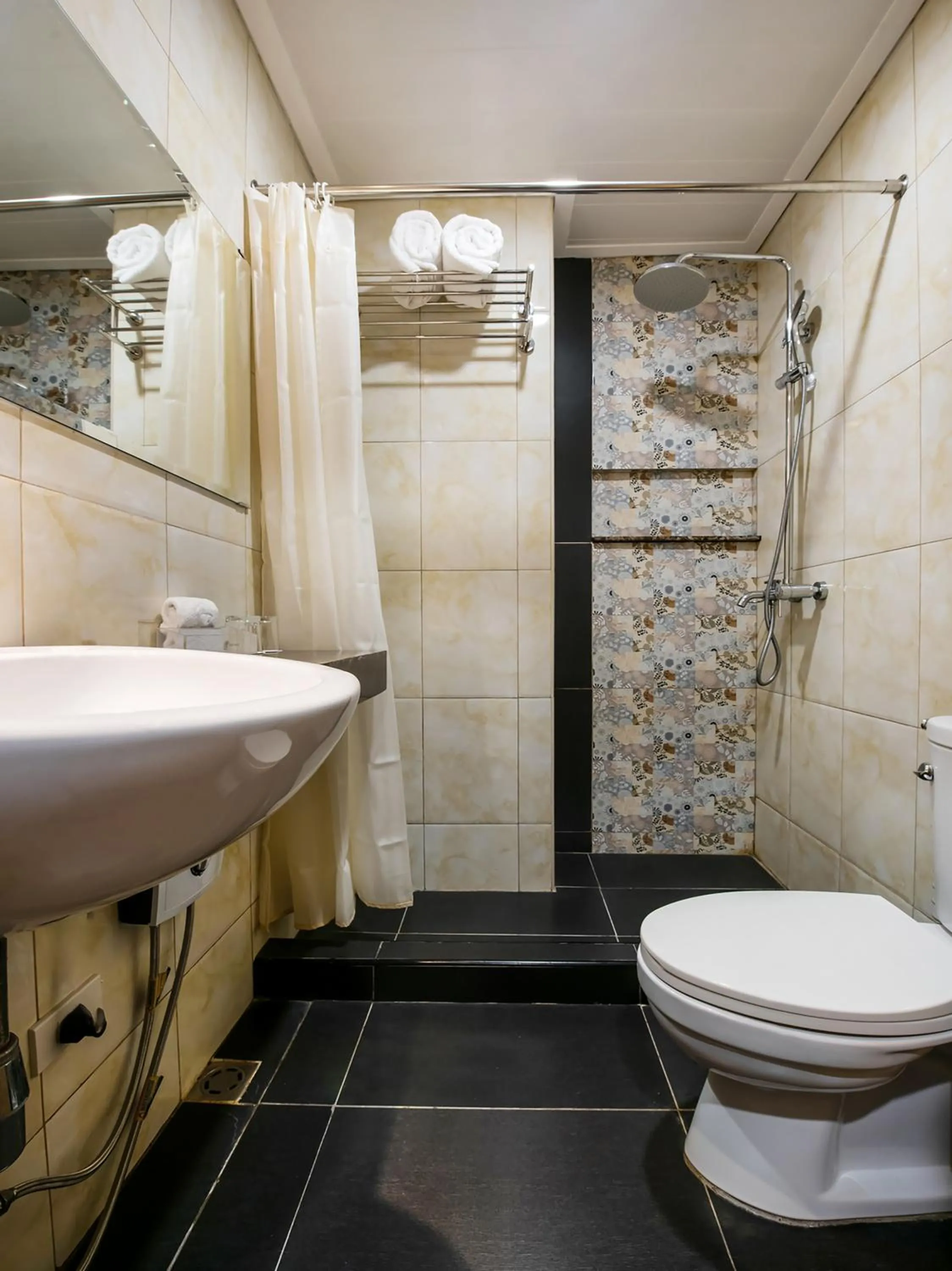 Bay Area Suites Manila