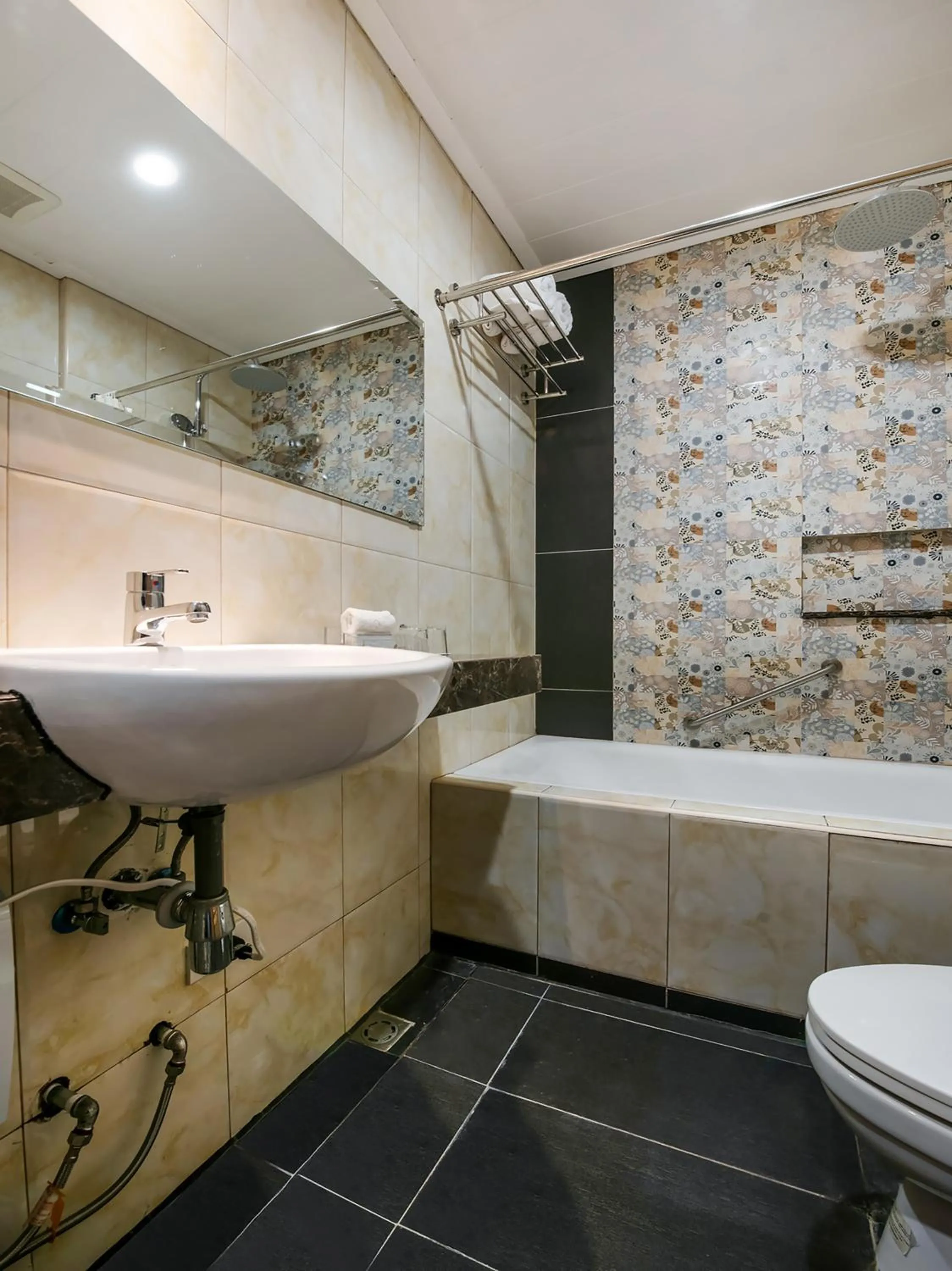 Bay Area Suites Manila