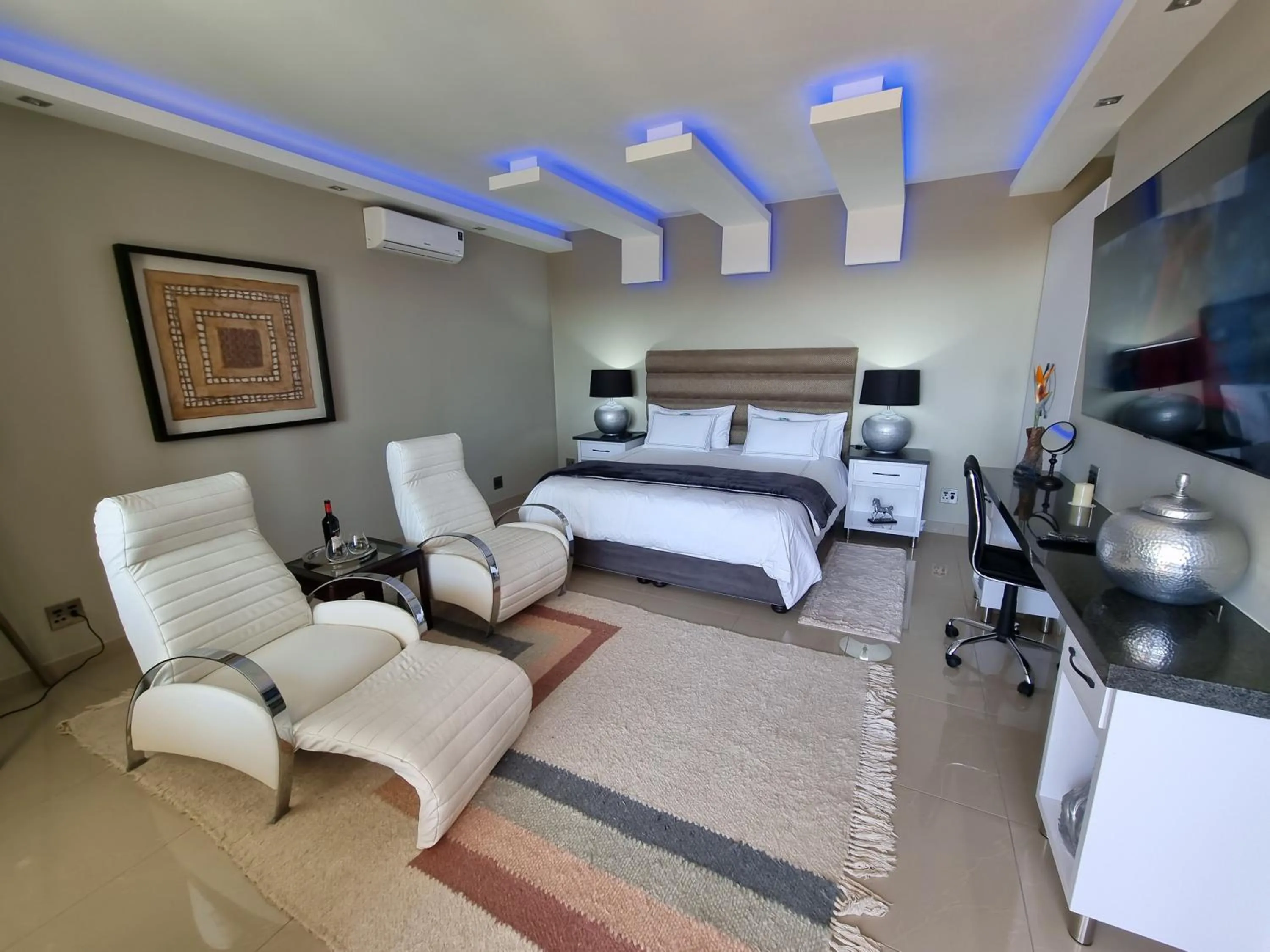 Photo of the whole room, Bed in Weston Guest House Krugersdorp