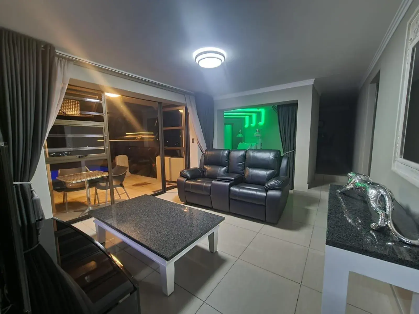 Luxury Apartment in Weston Guest House Krugersdorp Luxury Apartment in Weston Guest House Krugersdorp