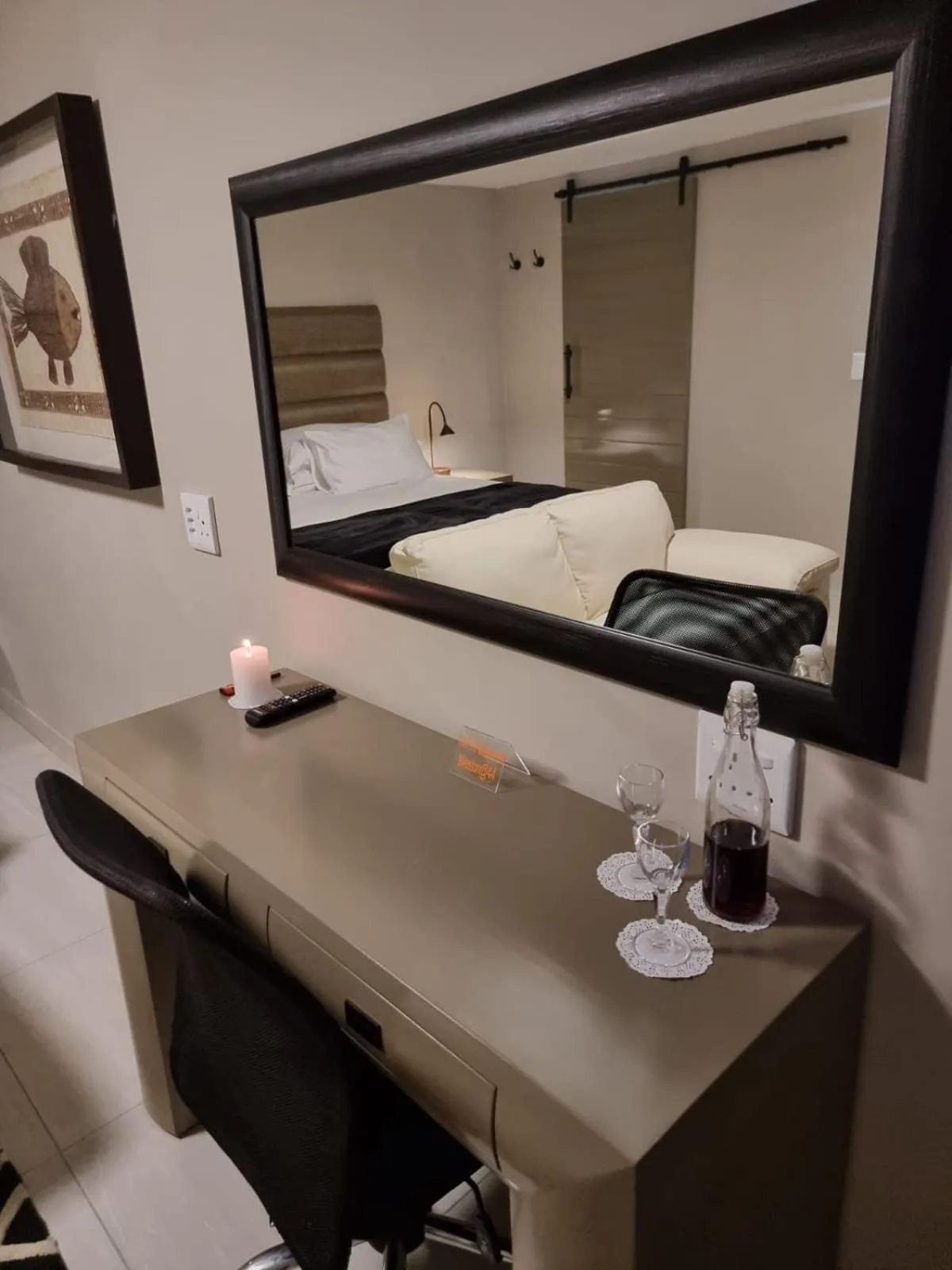 hair dresser, Bed in Weston Guest House Krugersdorp