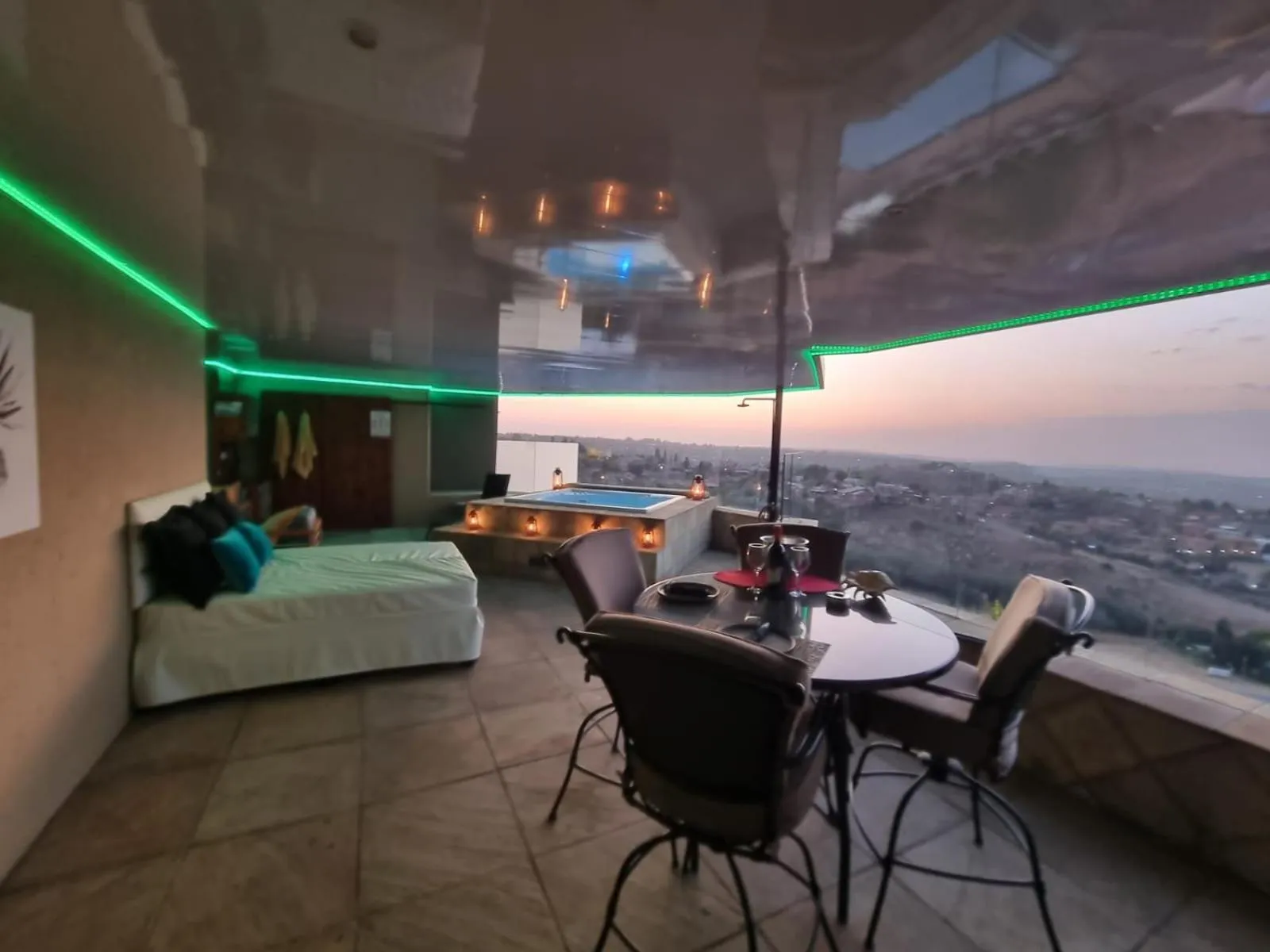 Patio, Bed in Weston Guest House Krugersdorp