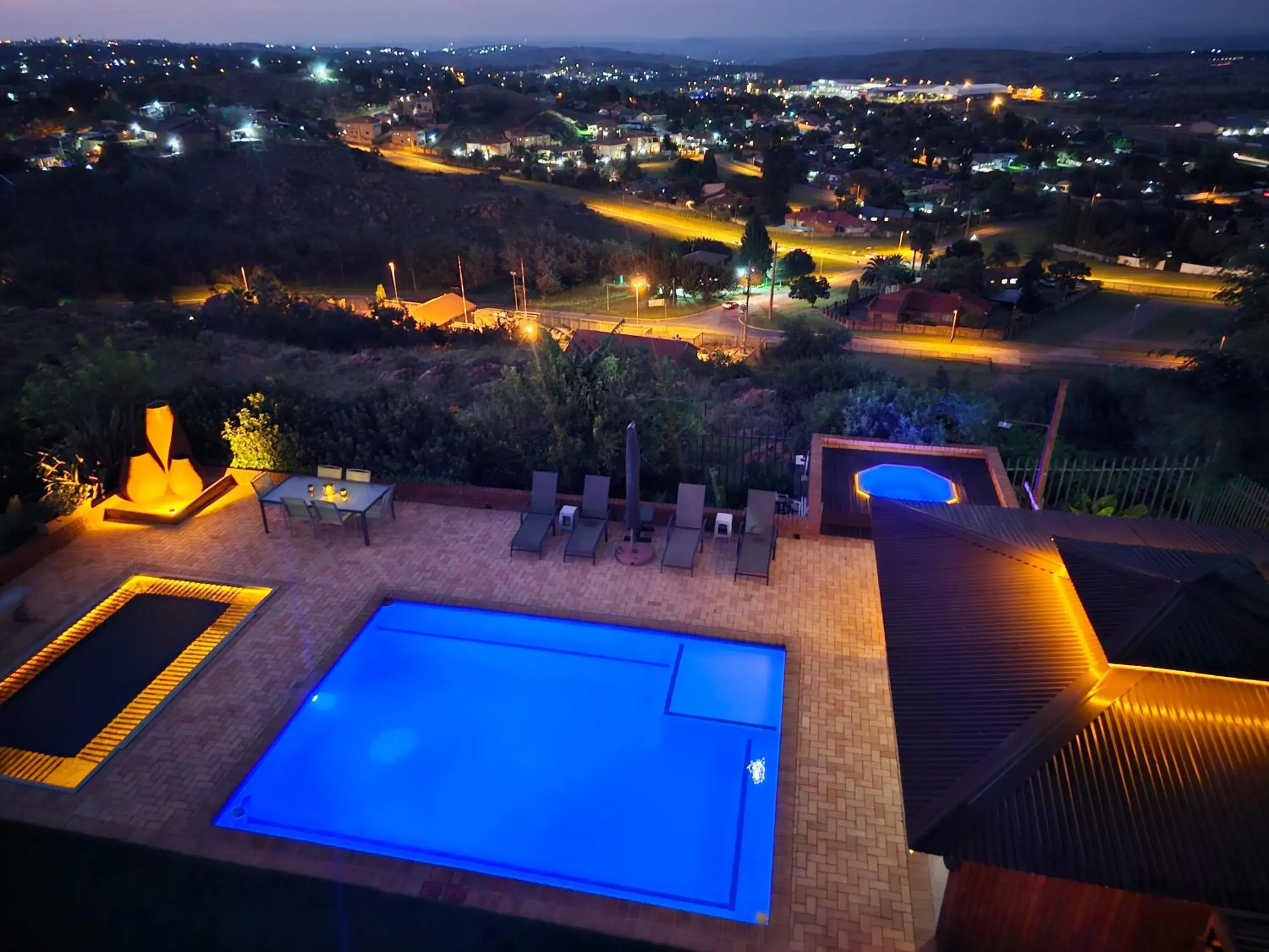 Suite with Spa Bath in Weston Guest House Krugersdorp Suite with Spa Bath in Weston Guest House Krugersdorp