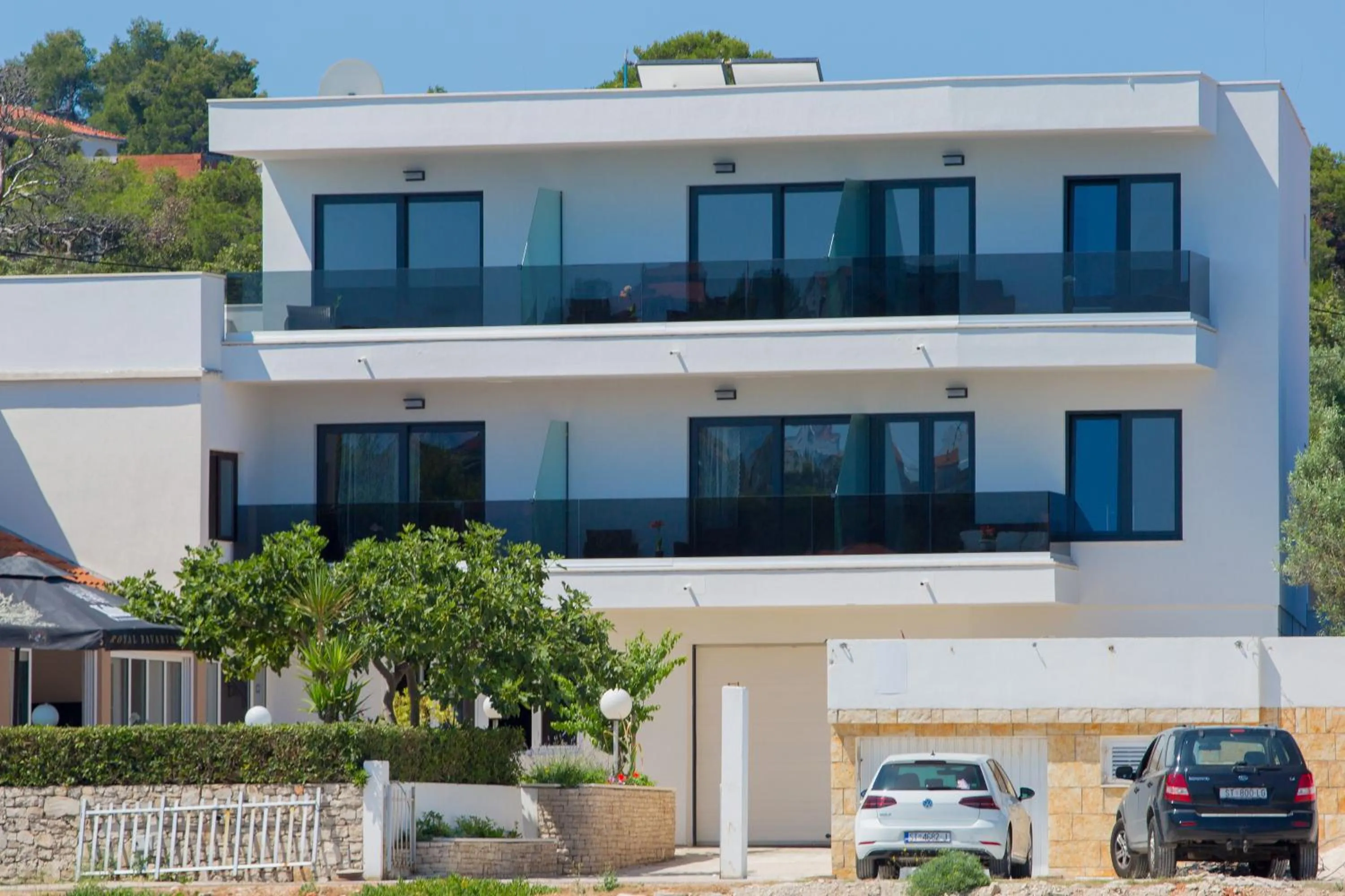 Property building in Hotel Paradise Punta