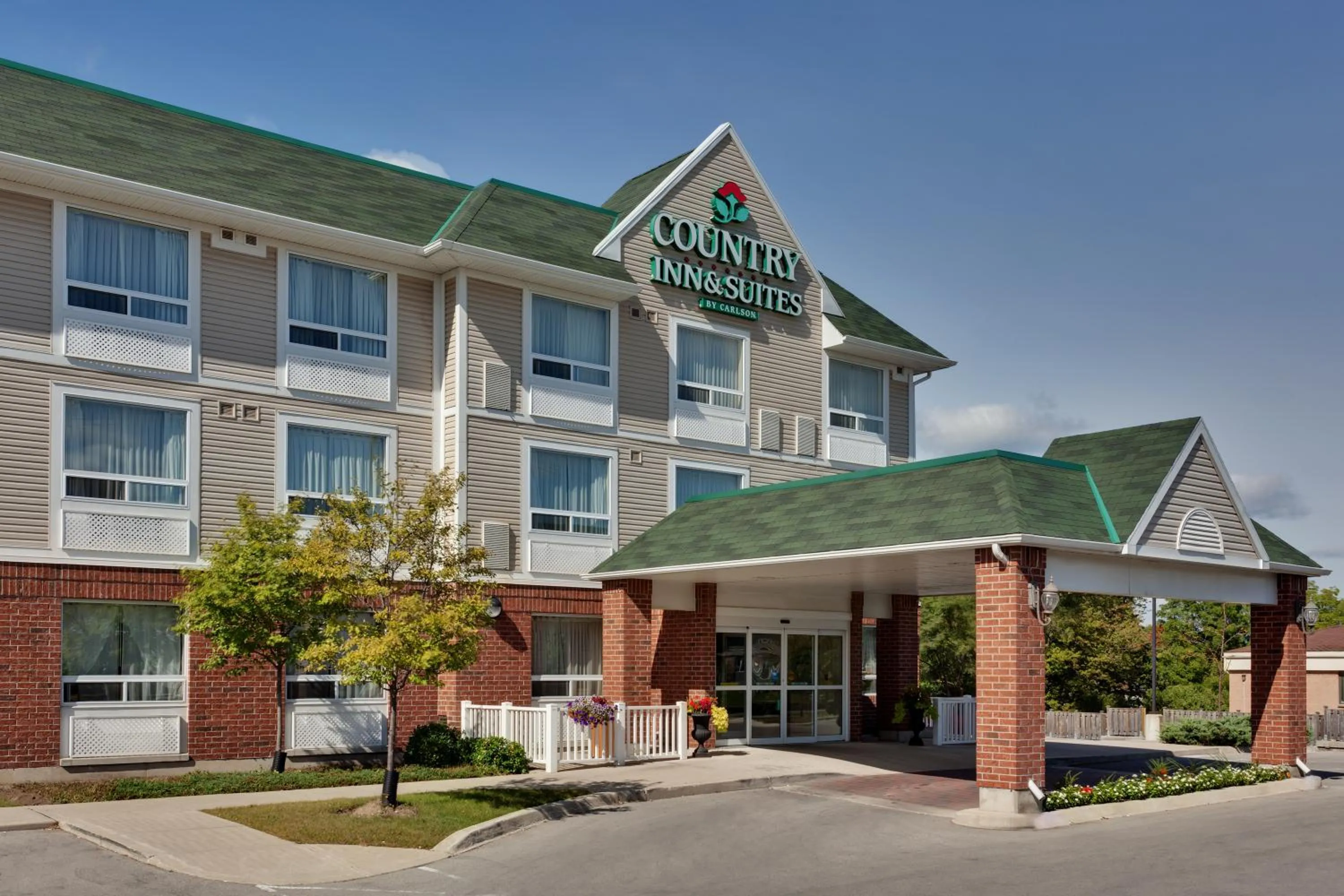Property building in Country Inn & Suites by Radisson, London South, ON