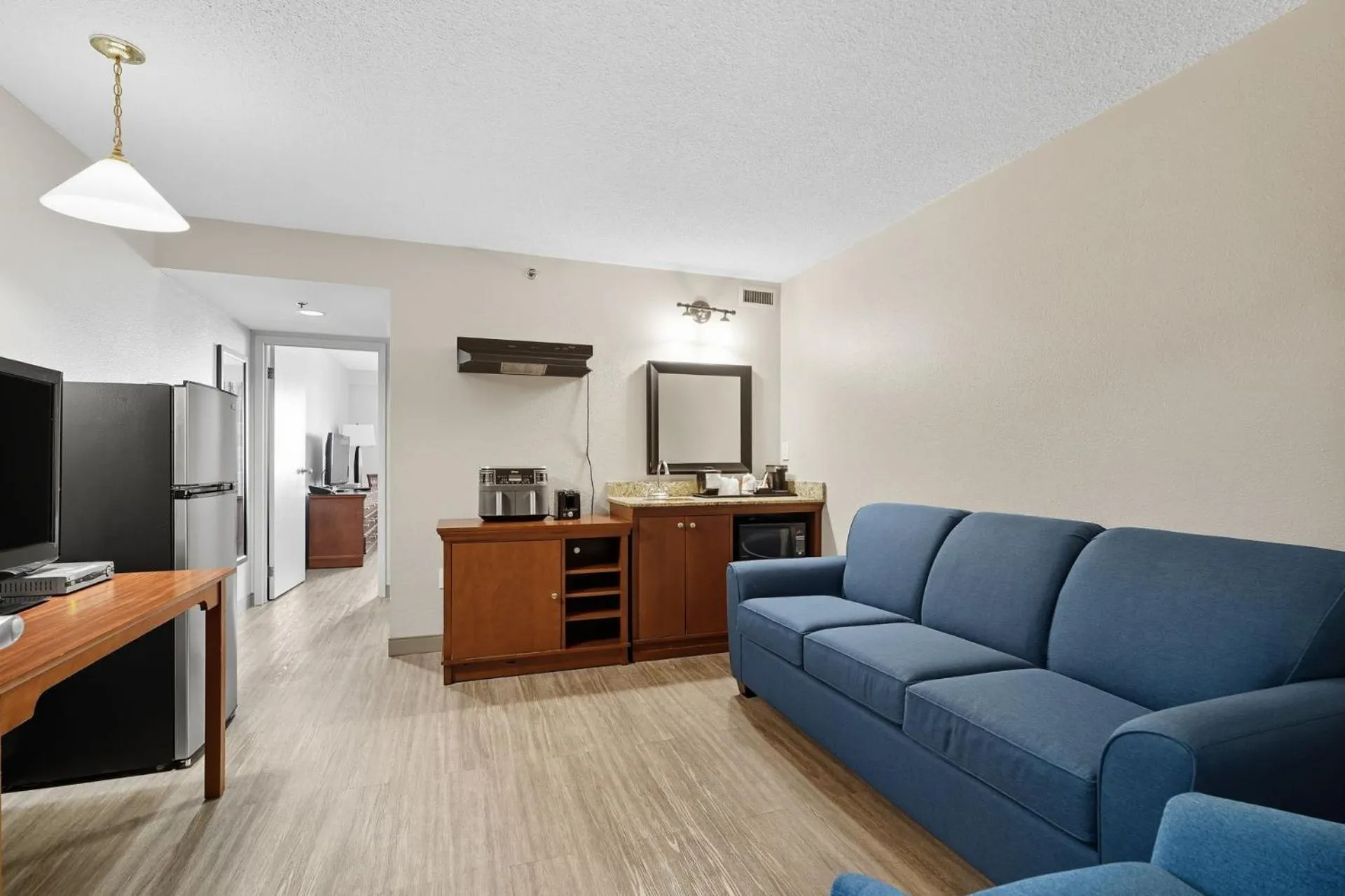 Kitchen or kitchenette in Country Inn & Suites by Radisson, Saskatoon, SK