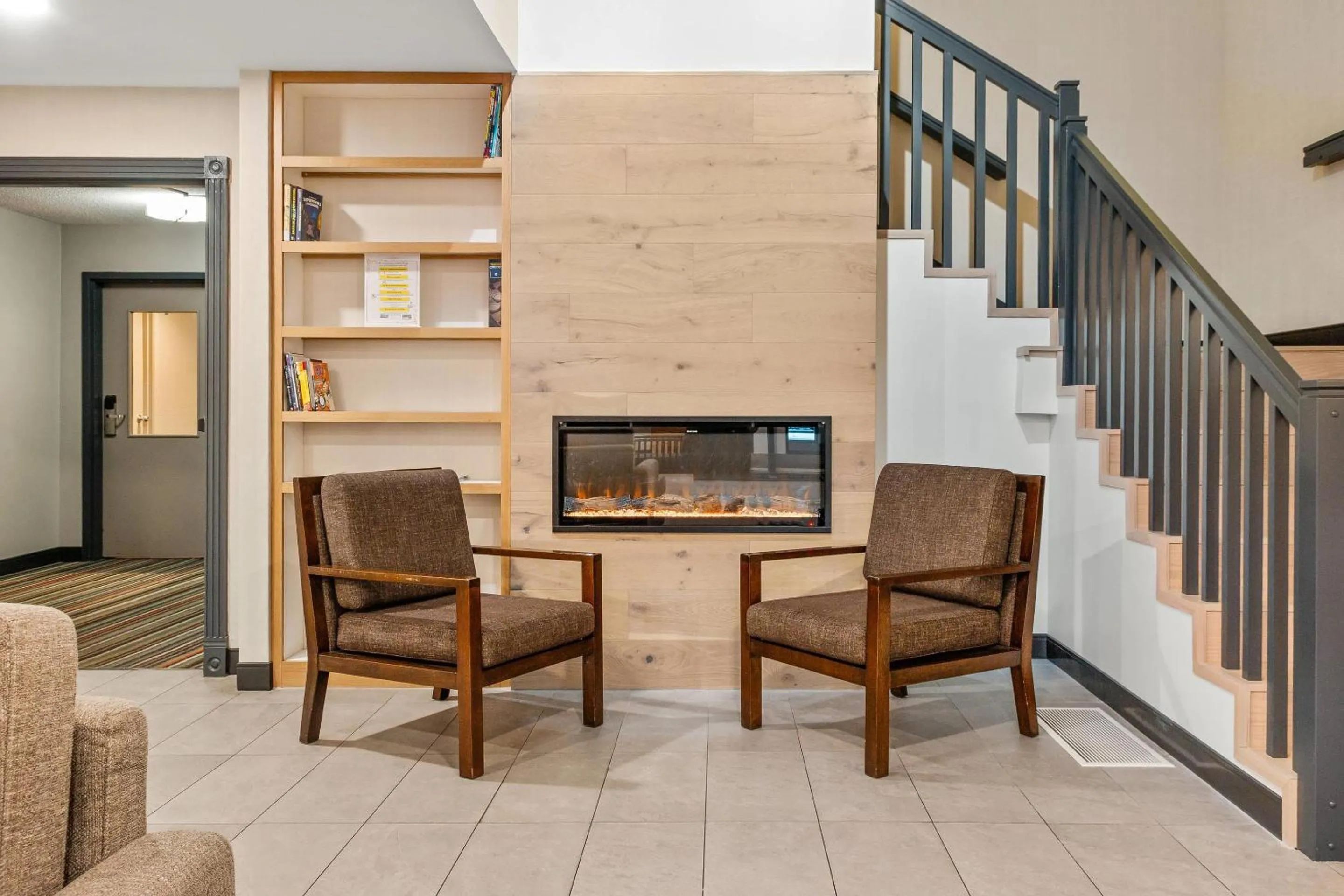 Lobby or reception in Country Inn & Suites by Radisson, Winnipeg, MB