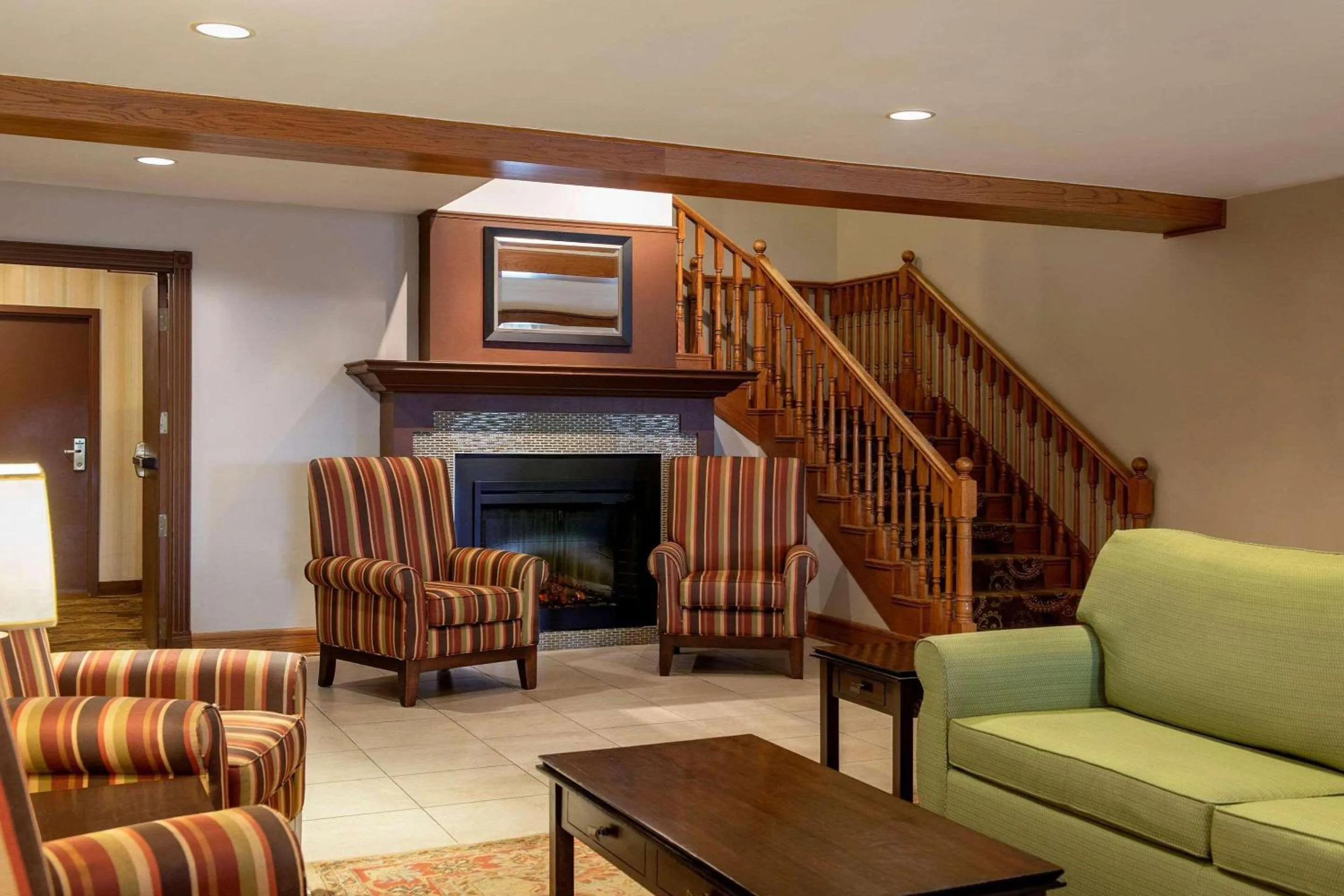 Lobby or reception in Country Inn & Suites by Radisson, Winnipeg, MB