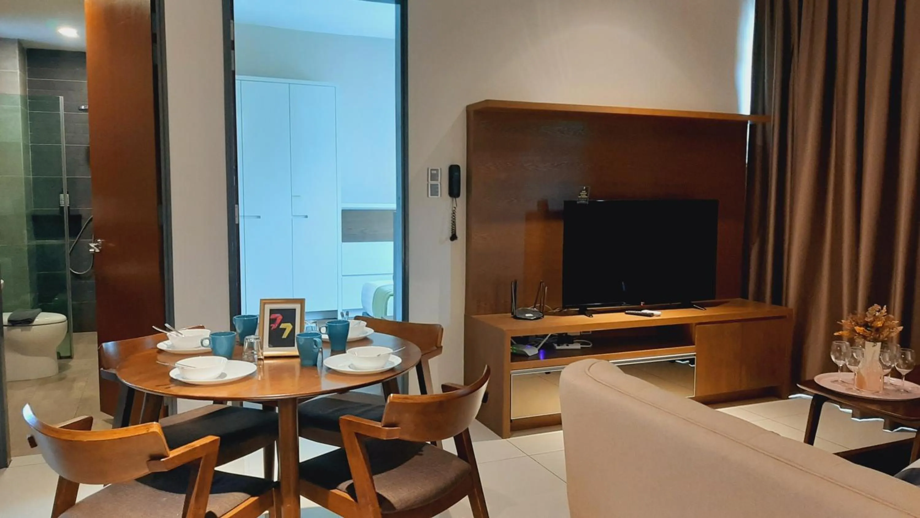 Communal lounge/ TV room in 7Stonez Suites Geo38 Genting Highlands