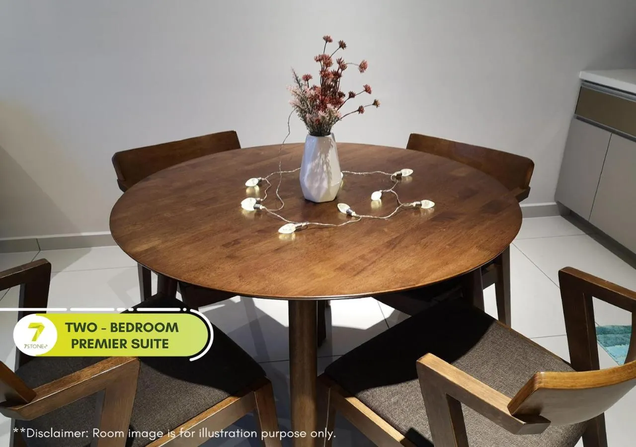 Dining area in 7Stonez Suites Geo38 Genting Highlands