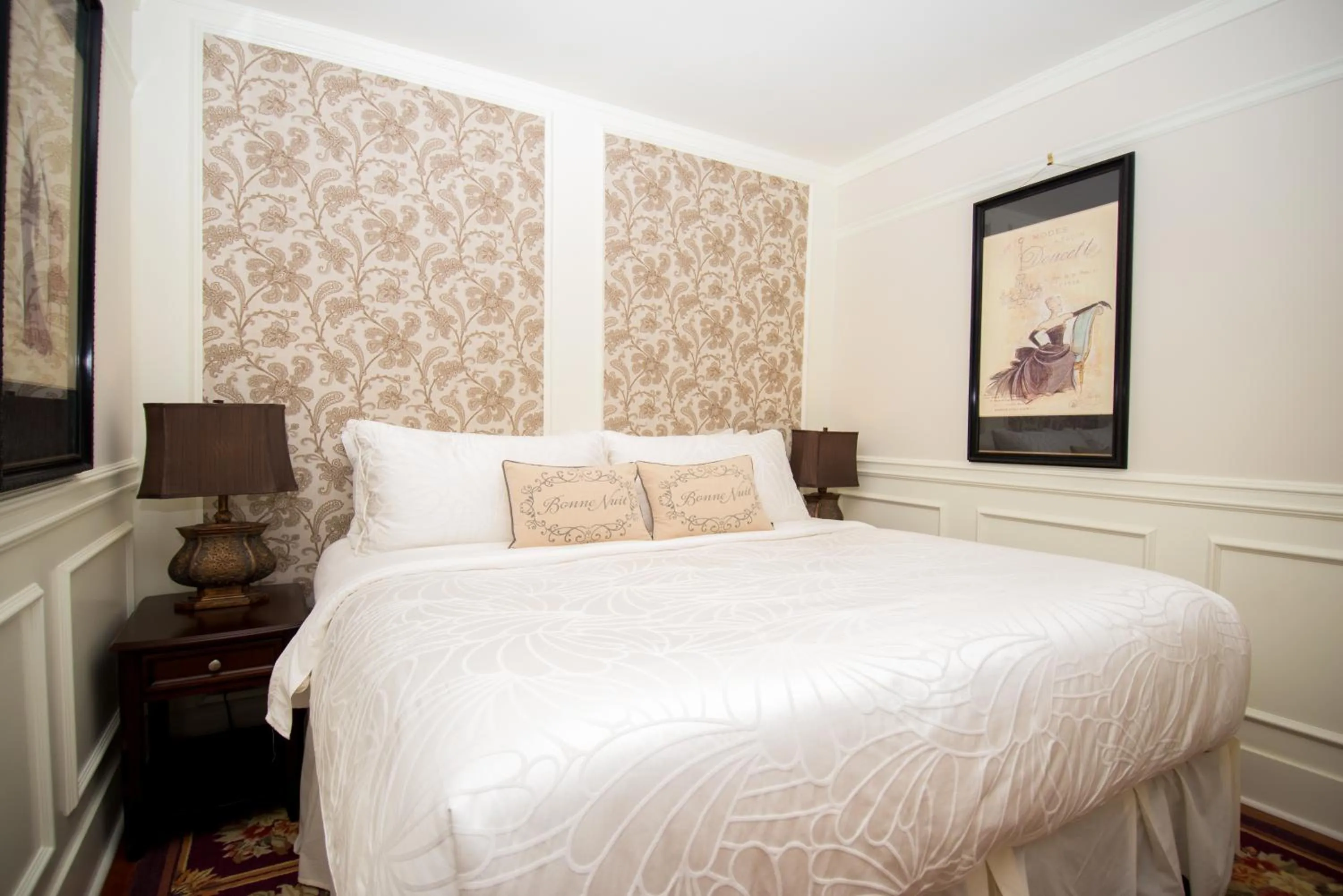 Bedroom, Bed in The Craigmyle Inn