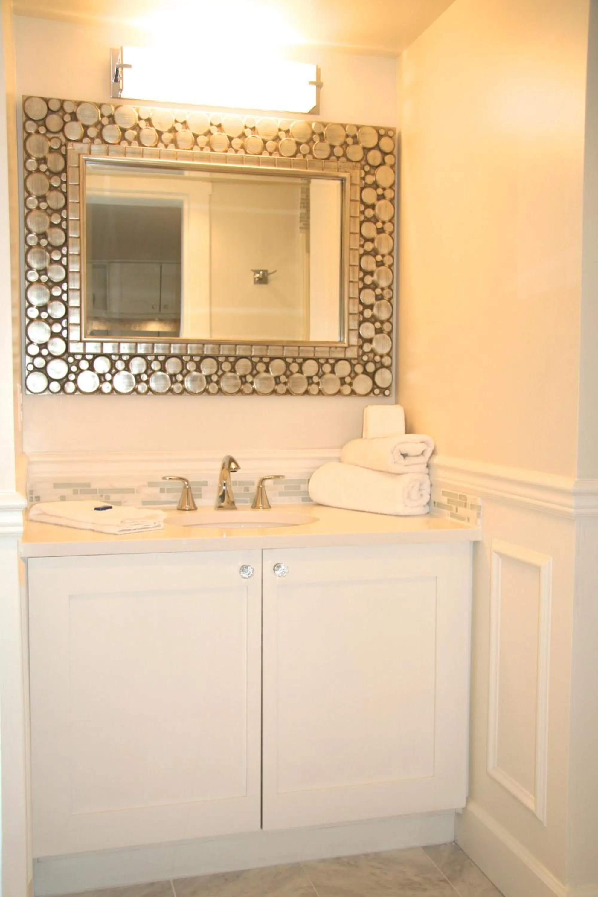 Bathroom in The Craigmyle Inn