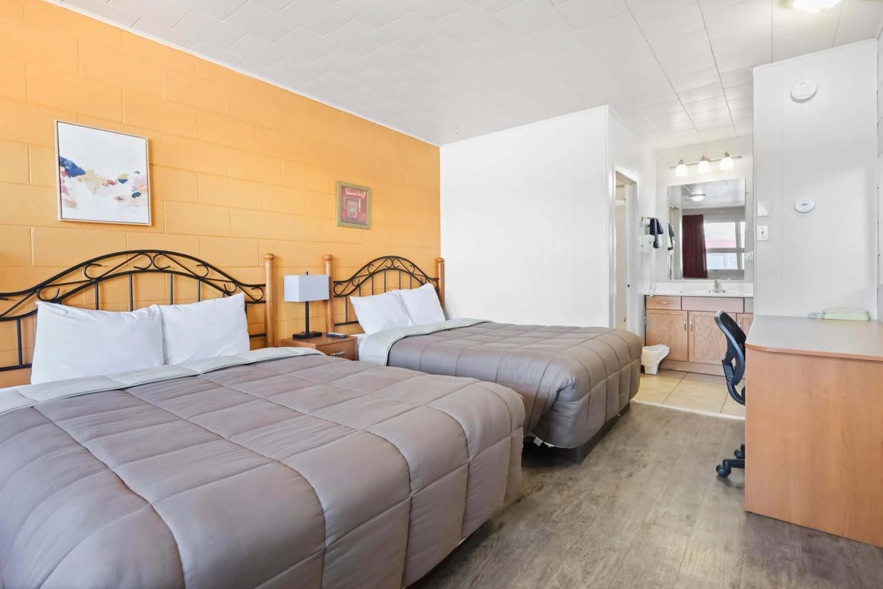 Bed in Dauphin Inn Express