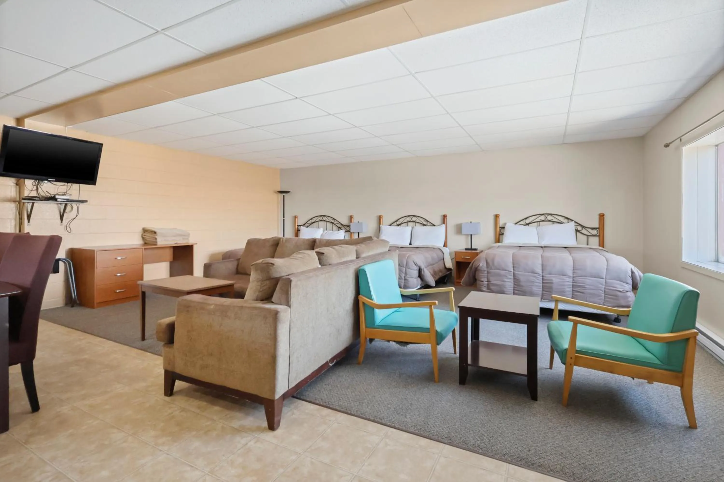 Bed in Dauphin Inn Express