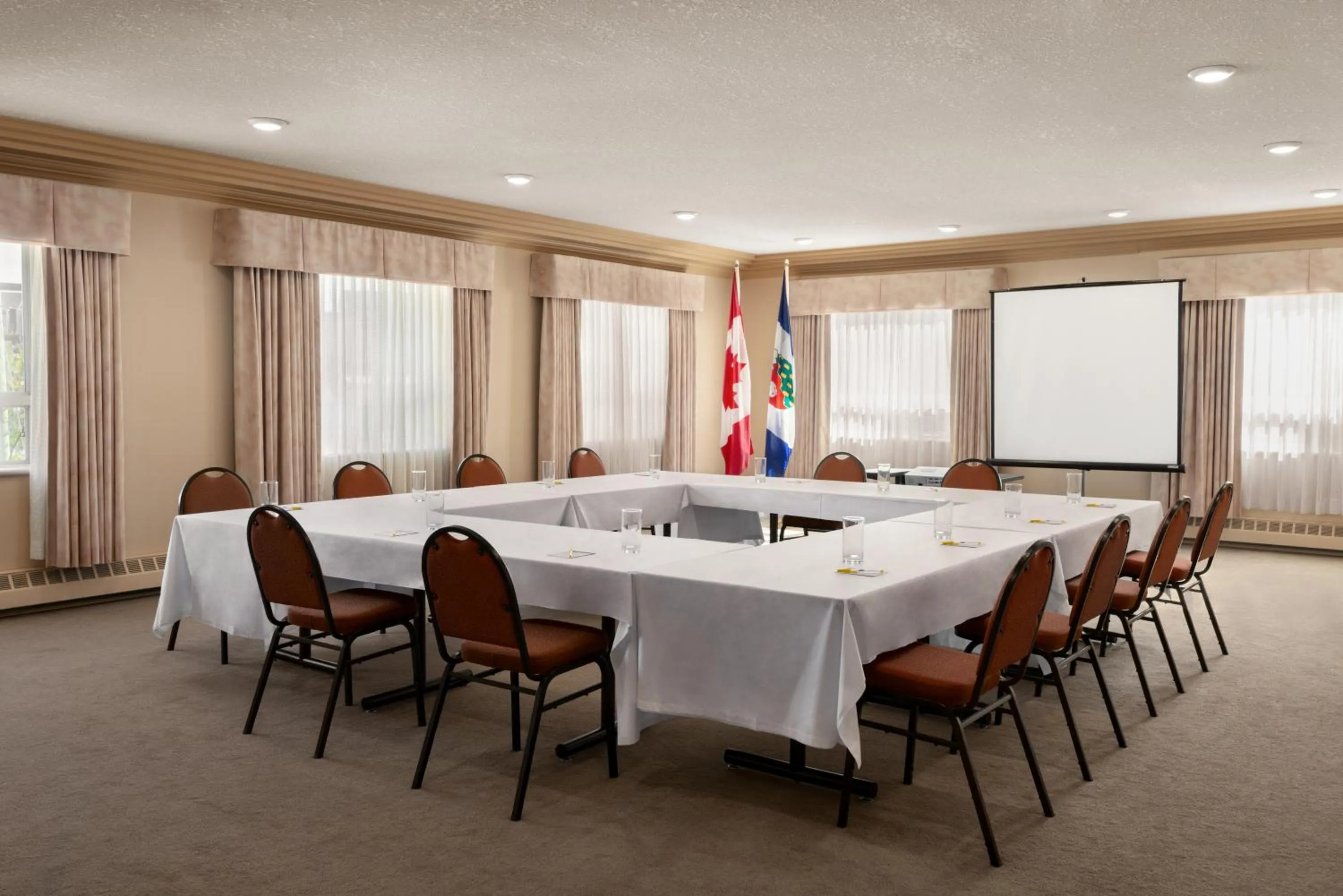 Business facilities in Nova Inn Yellowknife